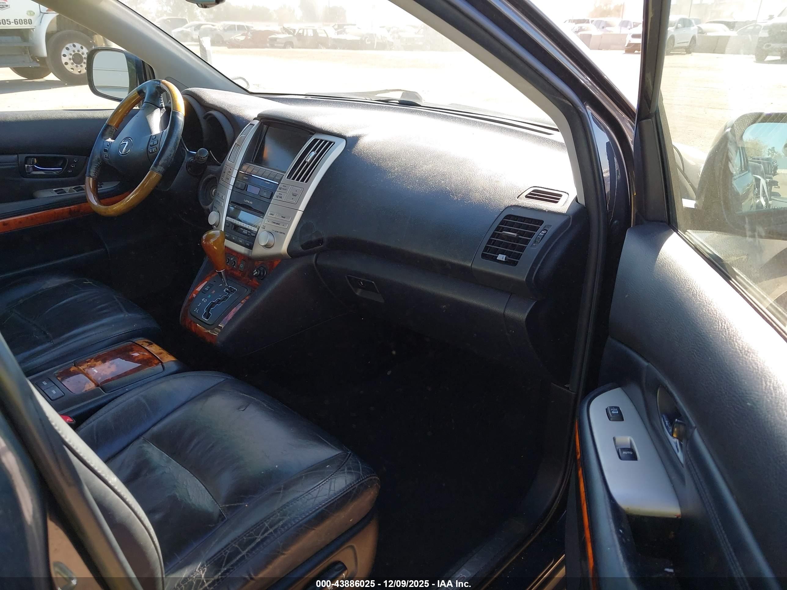 LEXUS RX image 5
