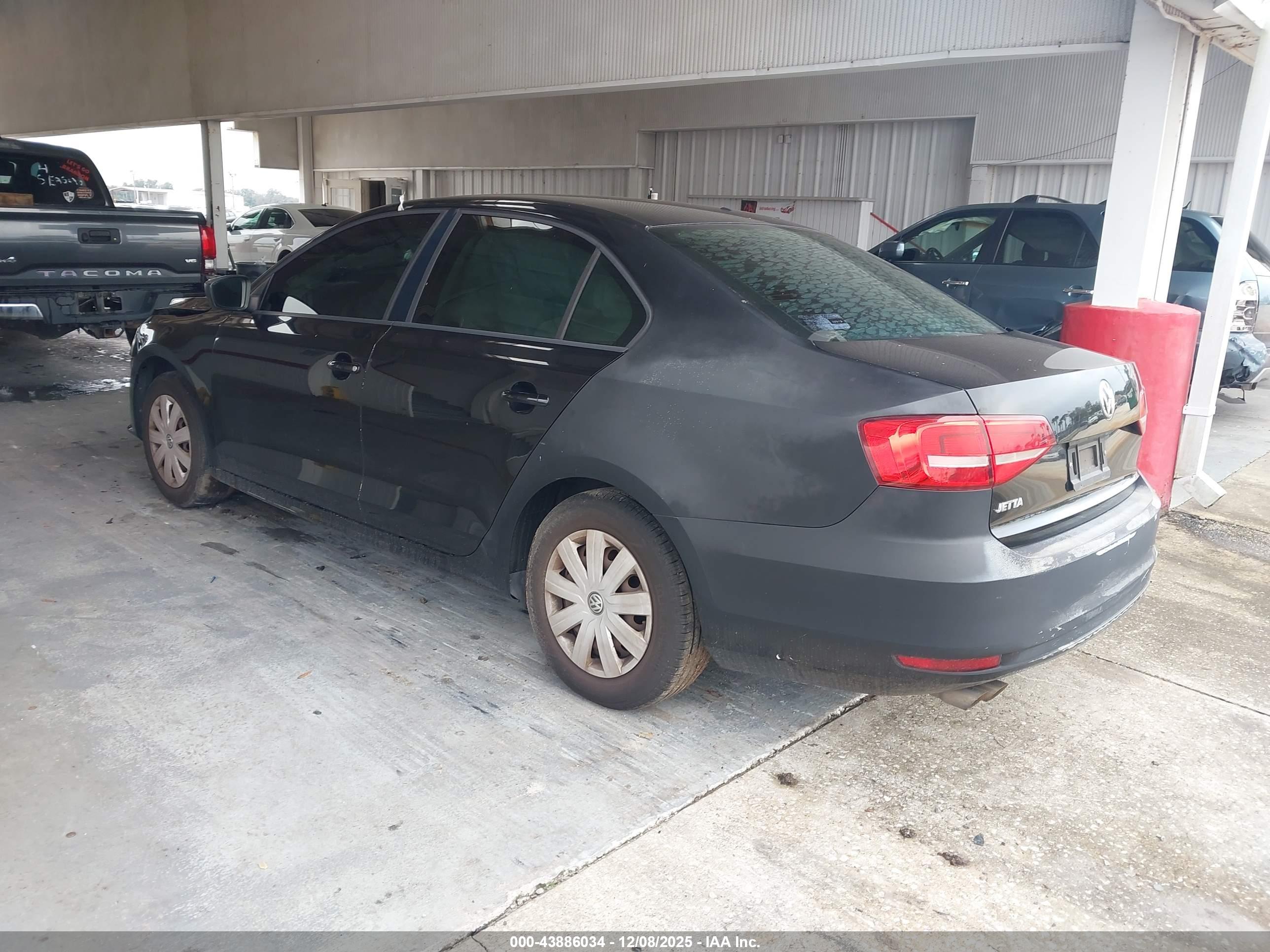 VOLKSWAGEN JETTA image 3