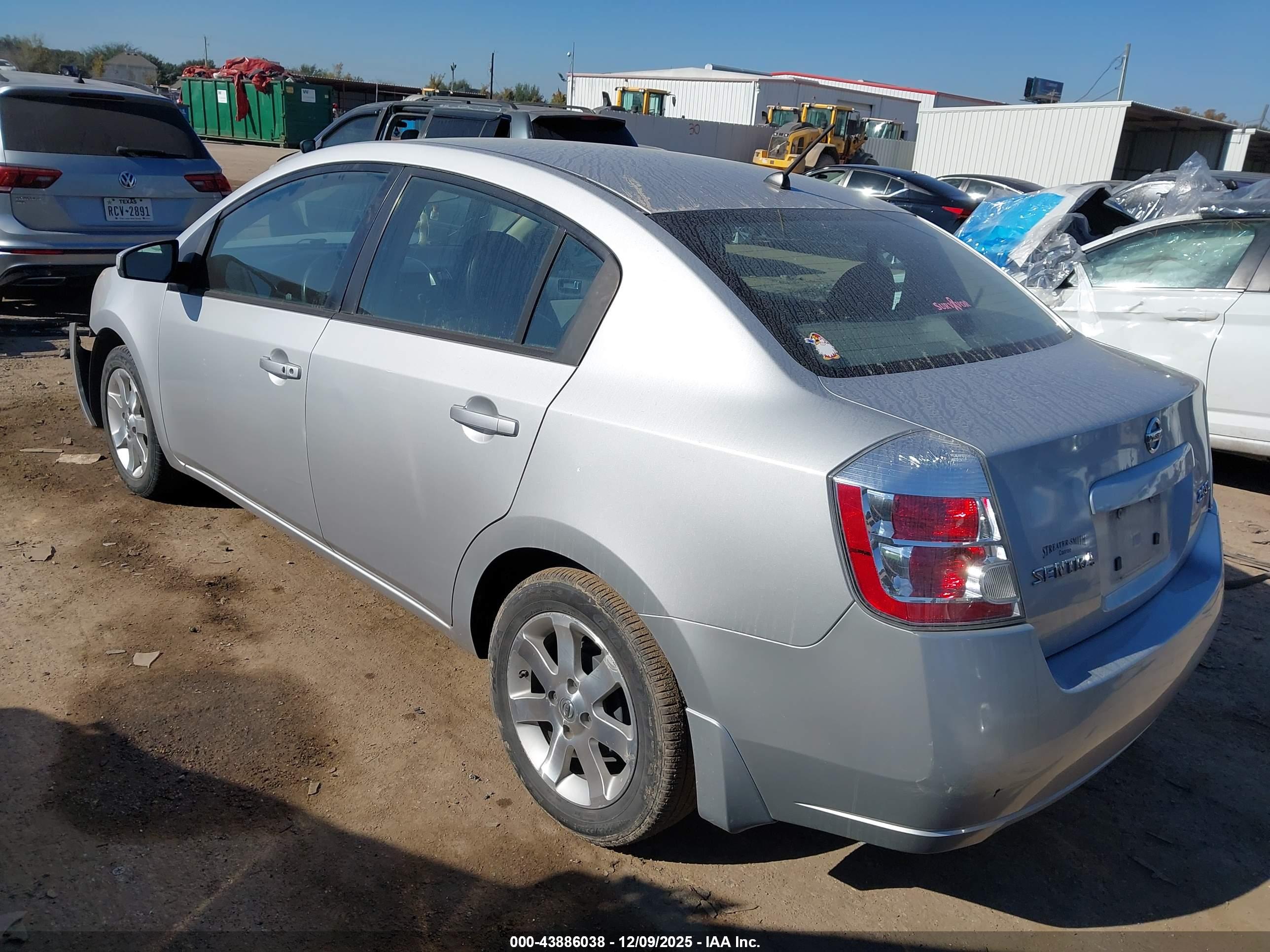 NISSAN SENTRA image 3