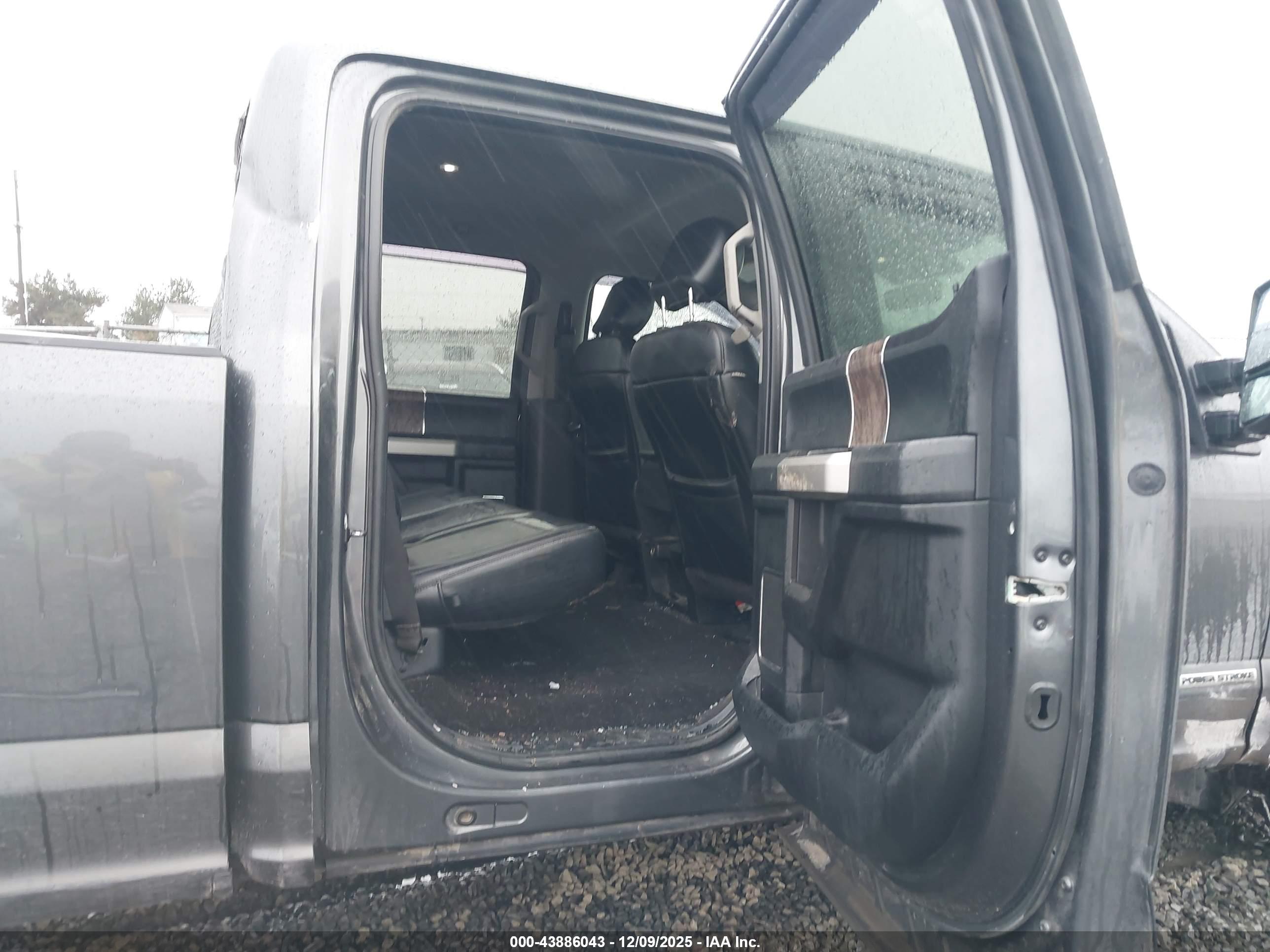 FORD F-250 image 8