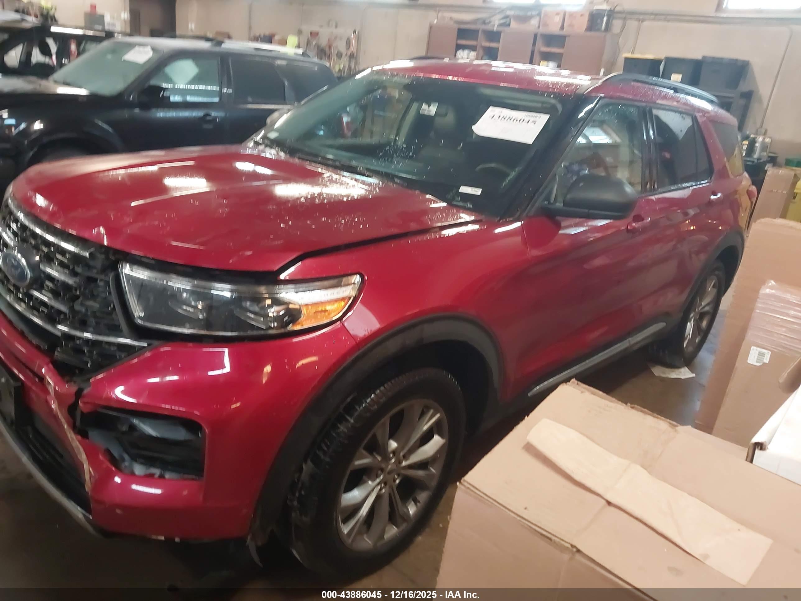 FORD EXPLORER image 2