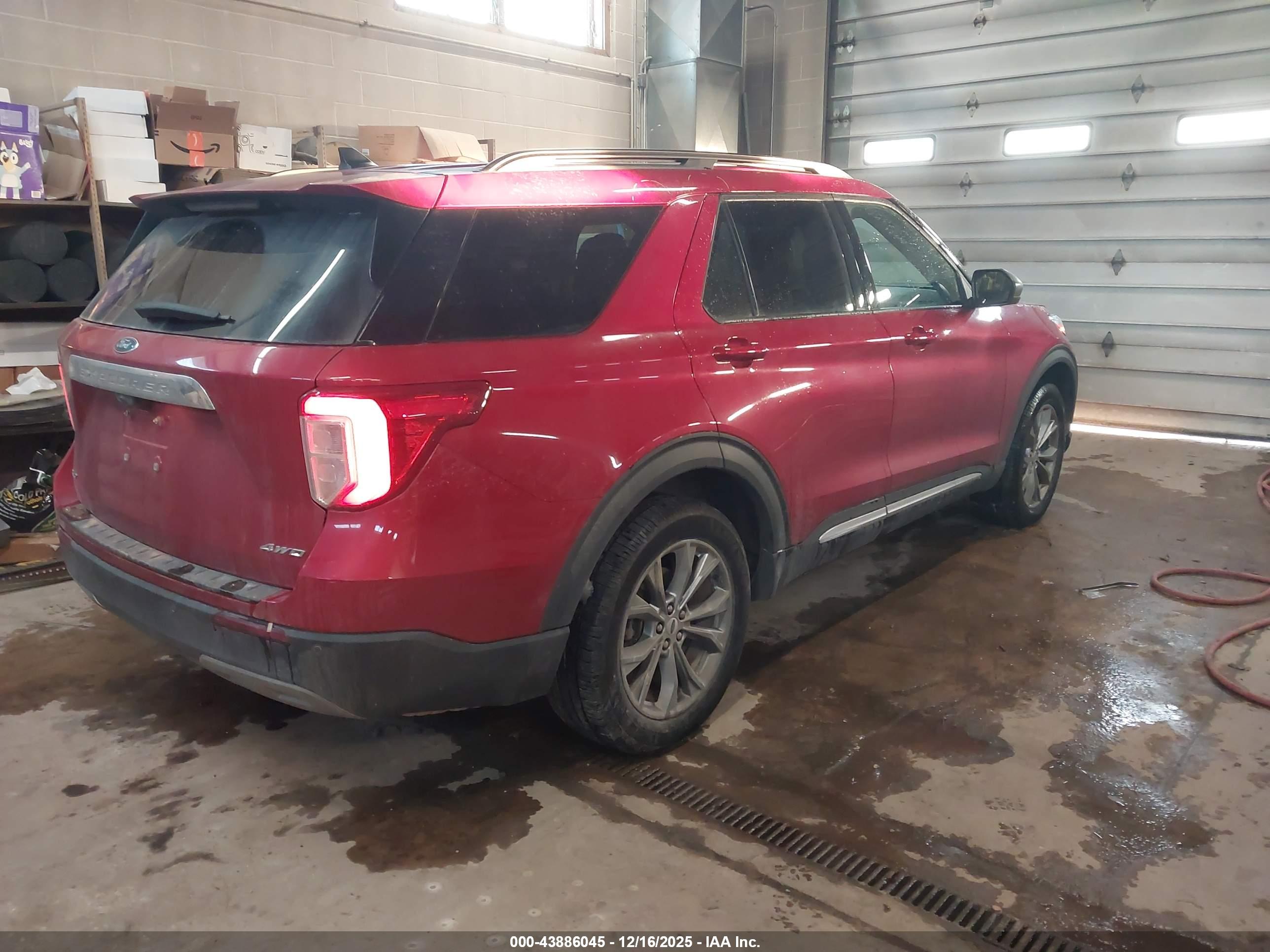 FORD EXPLORER image 4