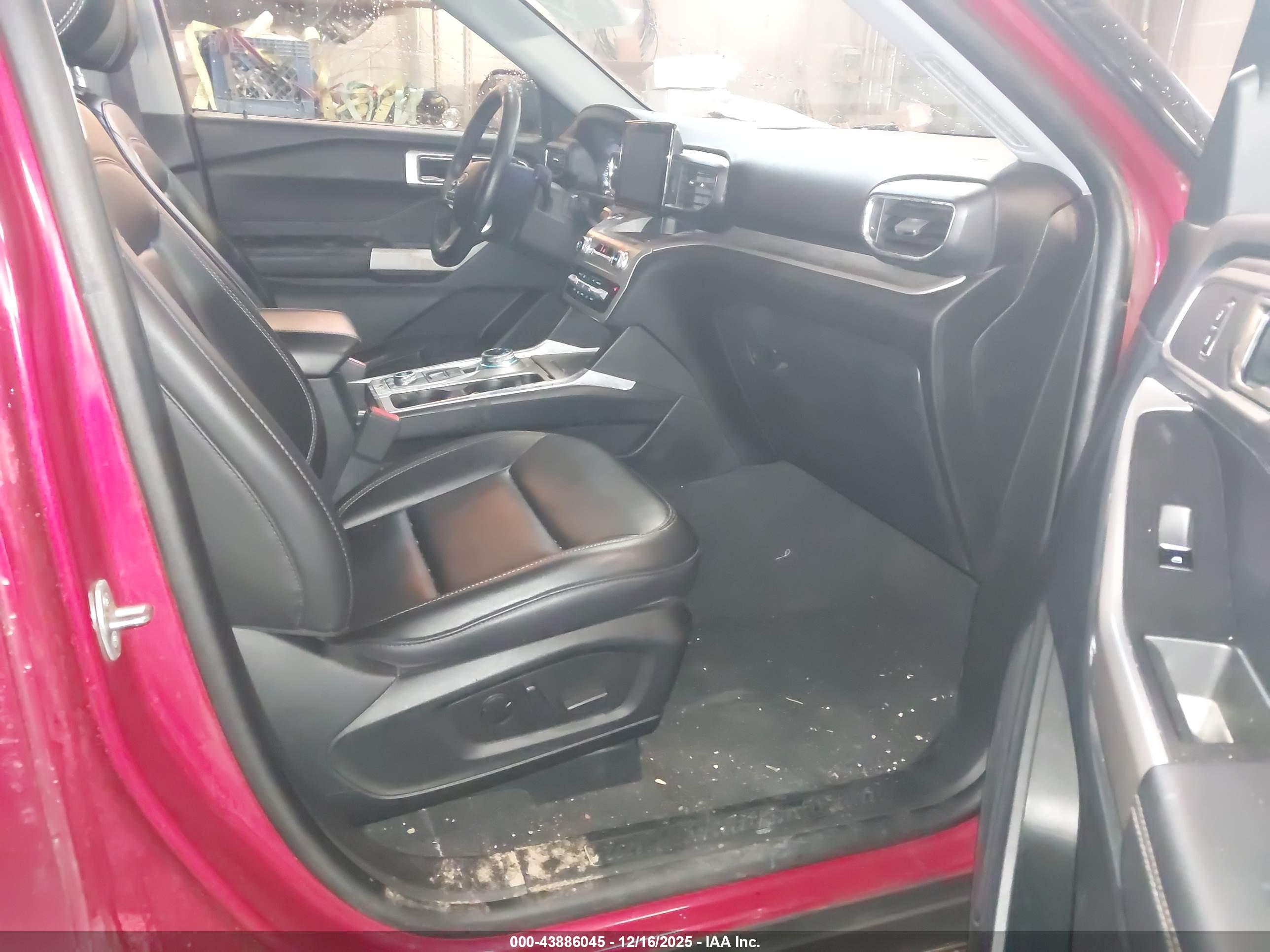 FORD EXPLORER image 5