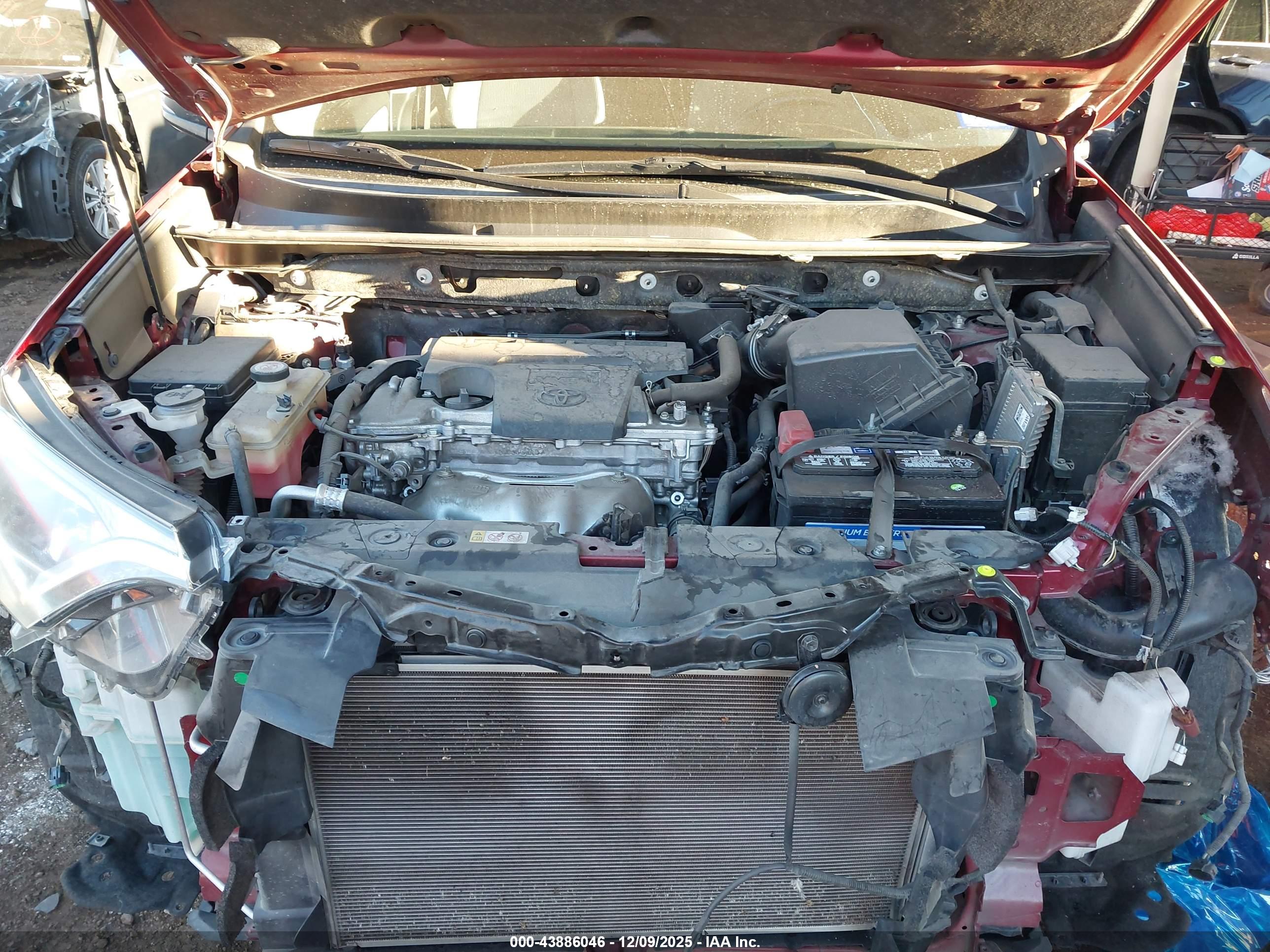TOYOTA RAV4 image 10
