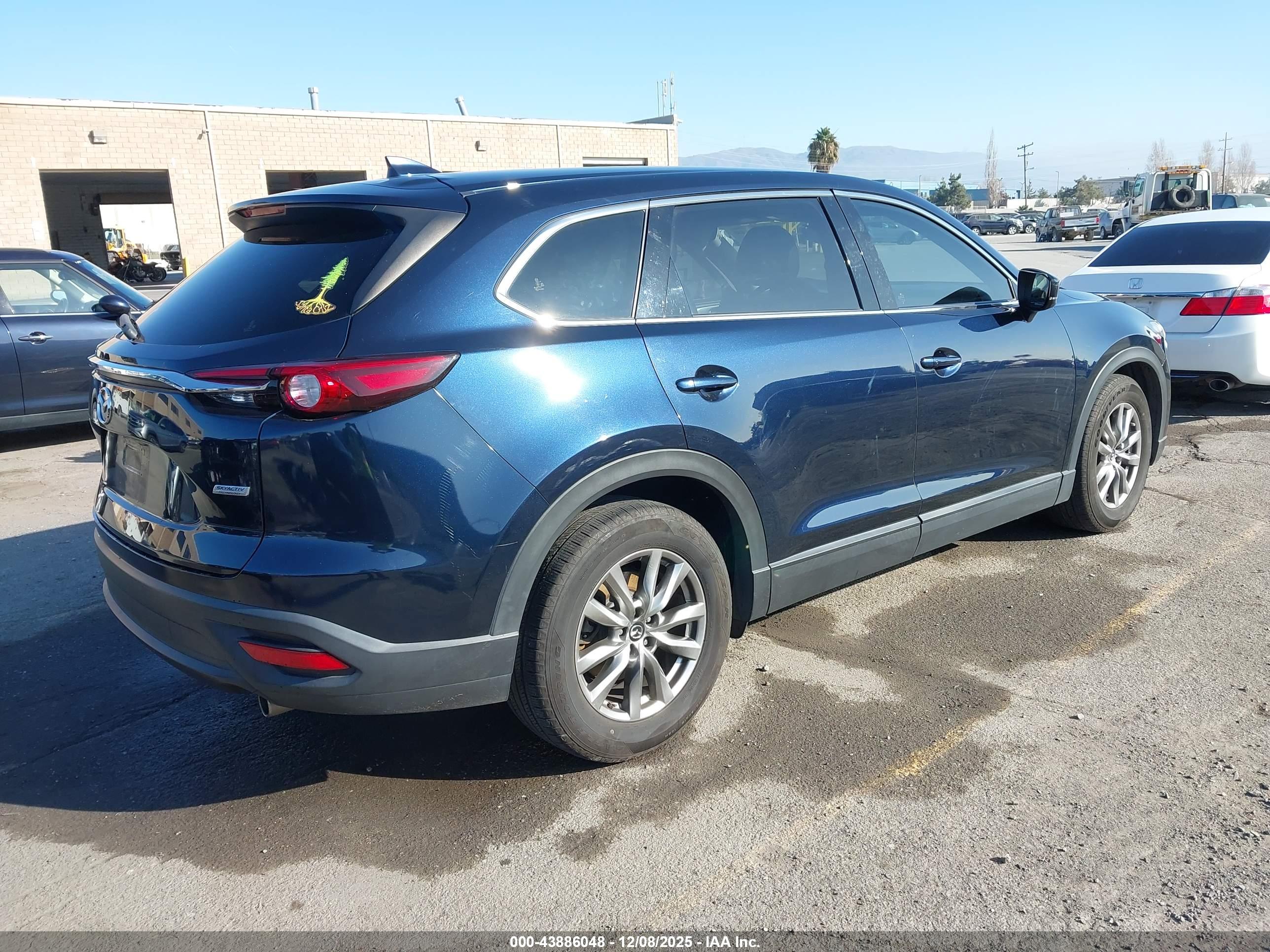 MAZDA CX-9 image 4