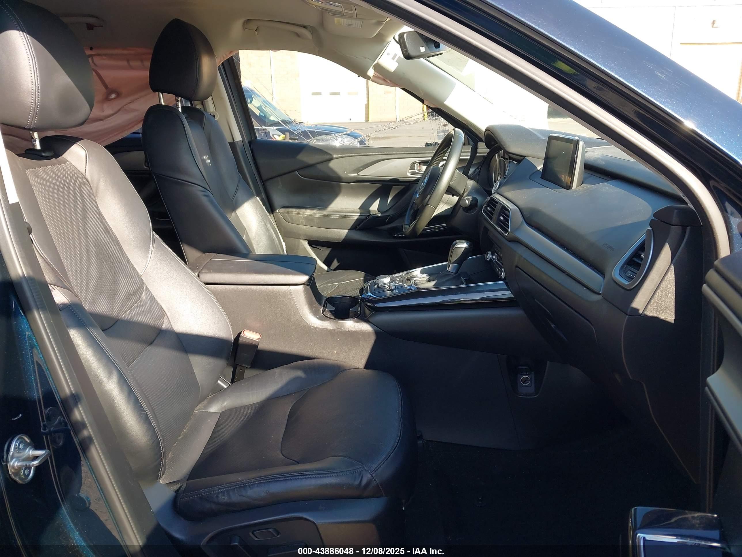 MAZDA CX-9 image 5
