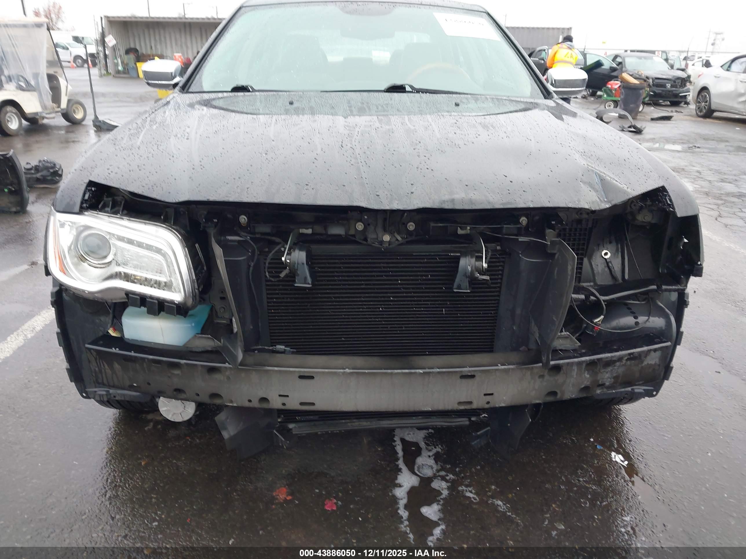 CHRYSLER 300C image 6