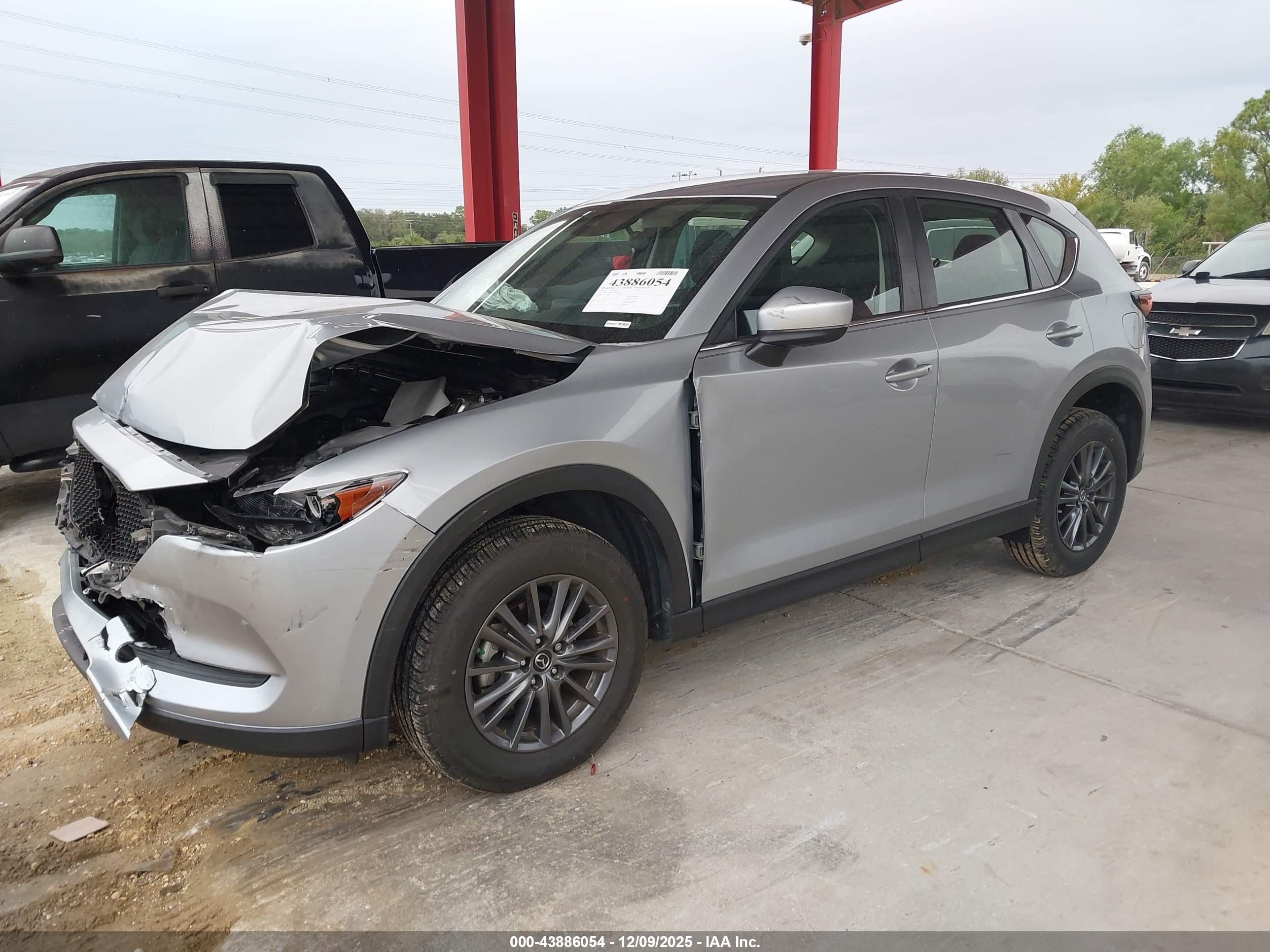 MAZDA CX-5 image 2