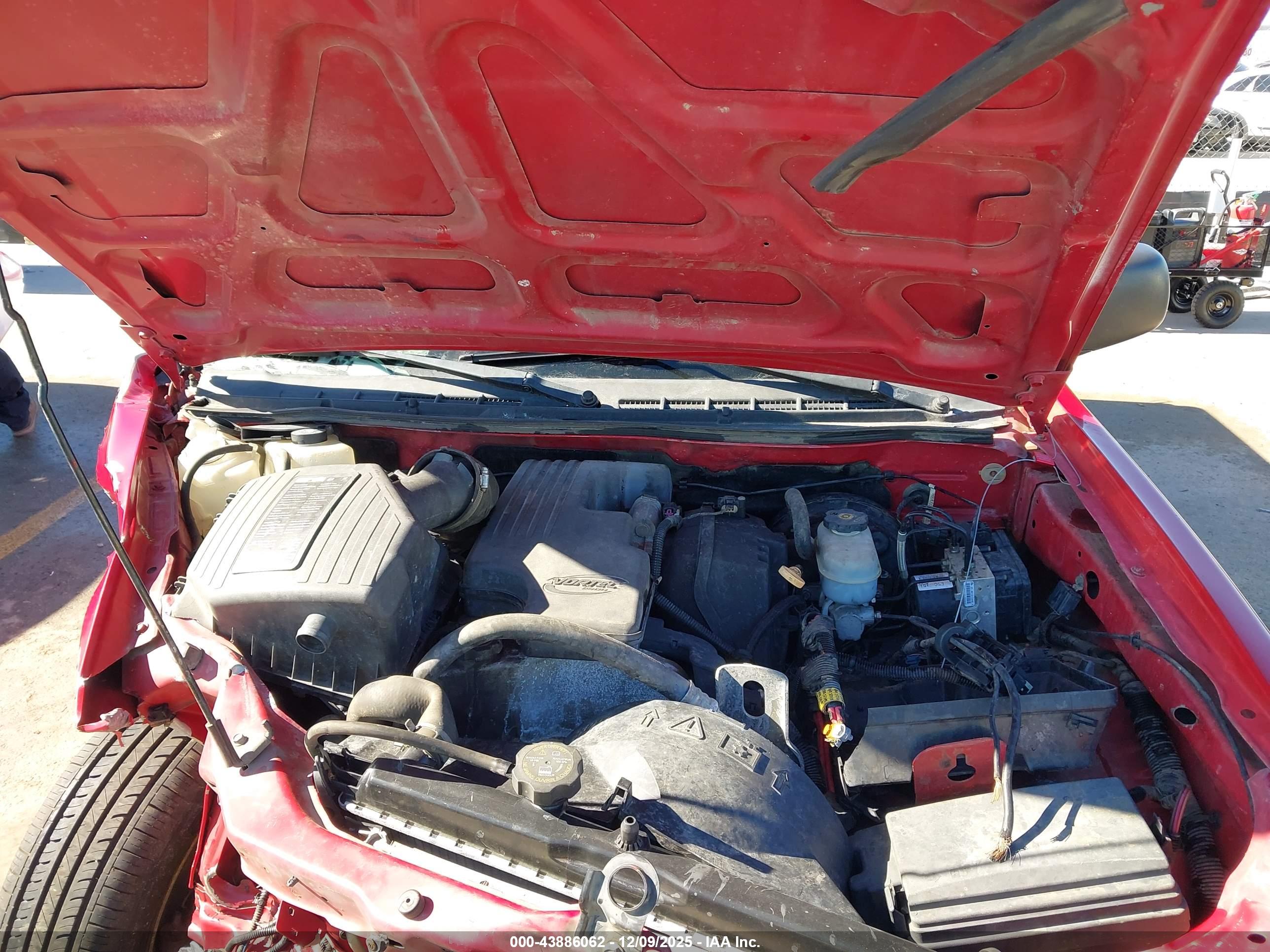 CHEVROLET COLORADO image 10