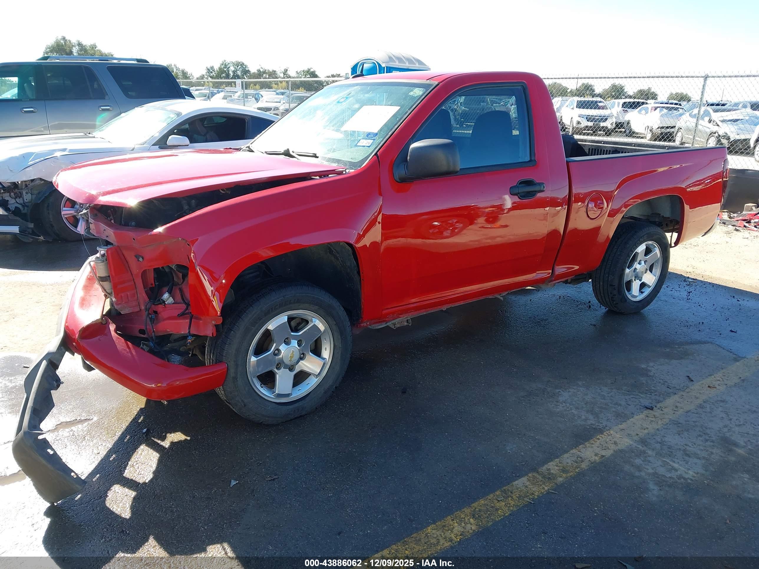 CHEVROLET COLORADO image 2