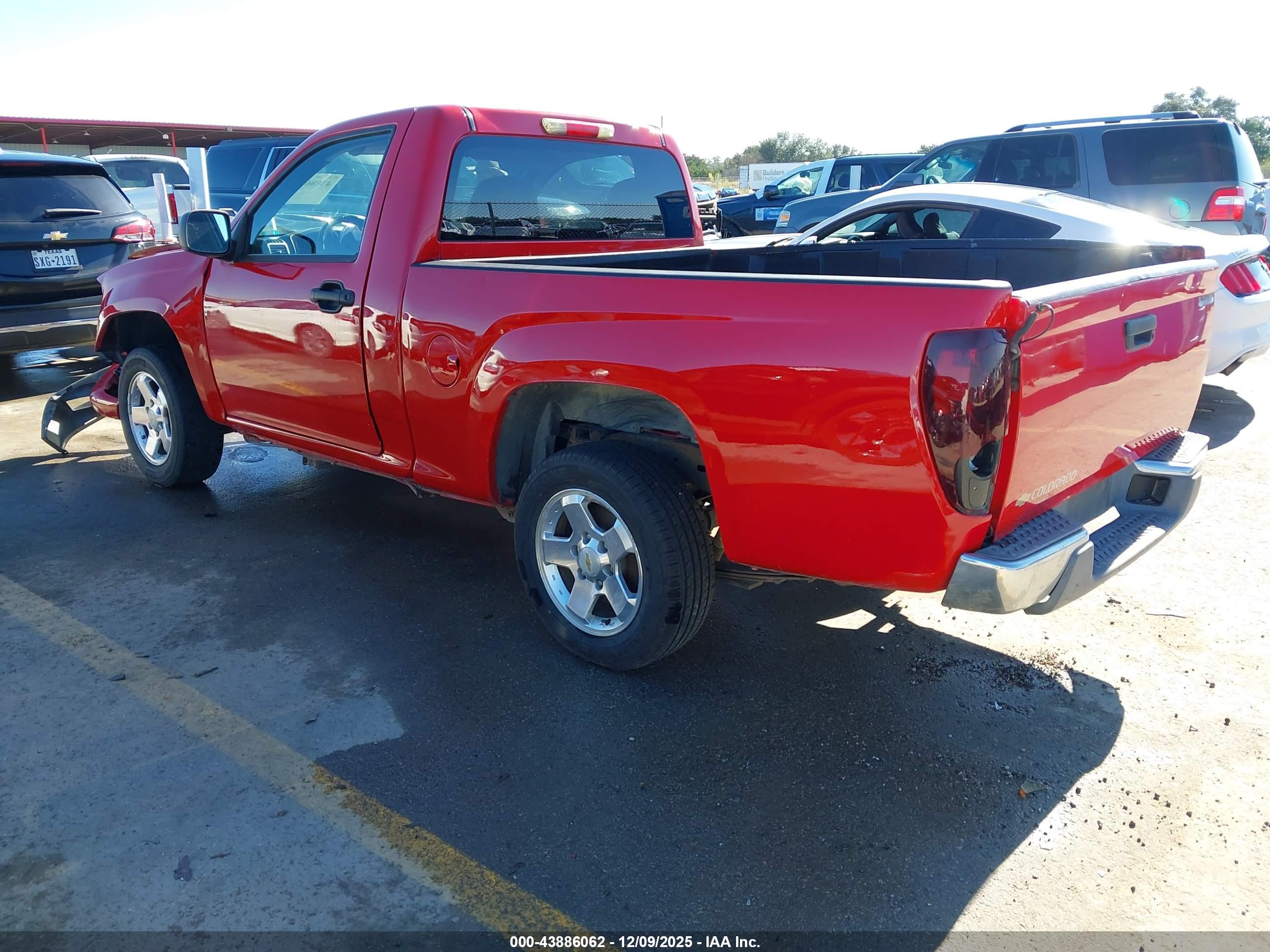 CHEVROLET COLORADO image 3