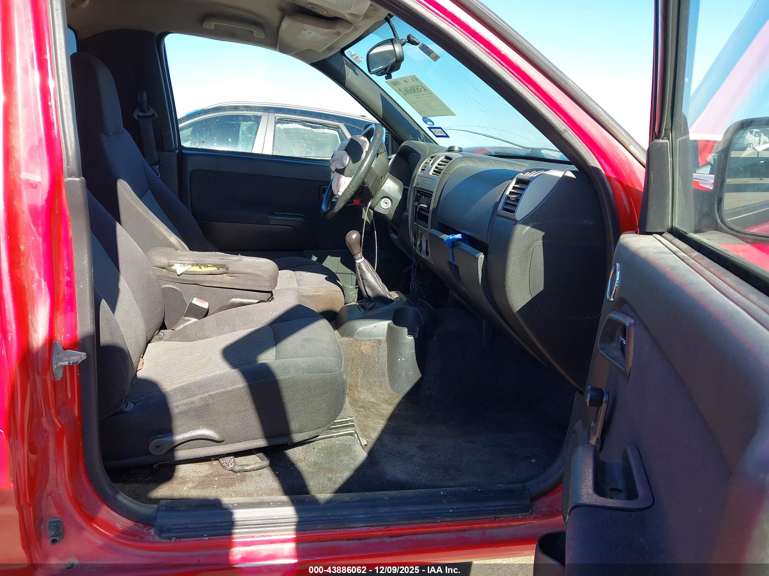 CHEVROLET COLORADO image 5