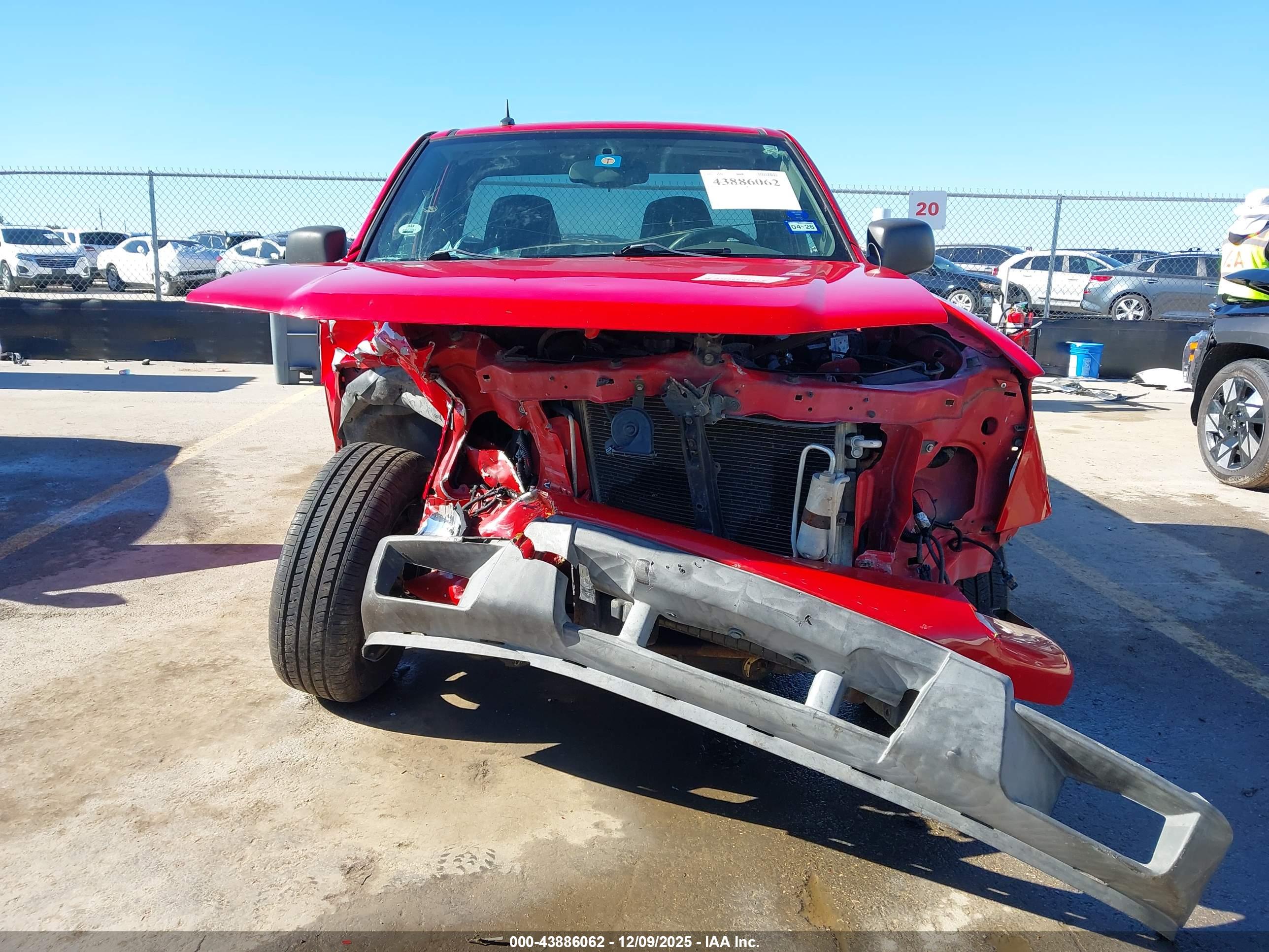 CHEVROLET COLORADO image 6
