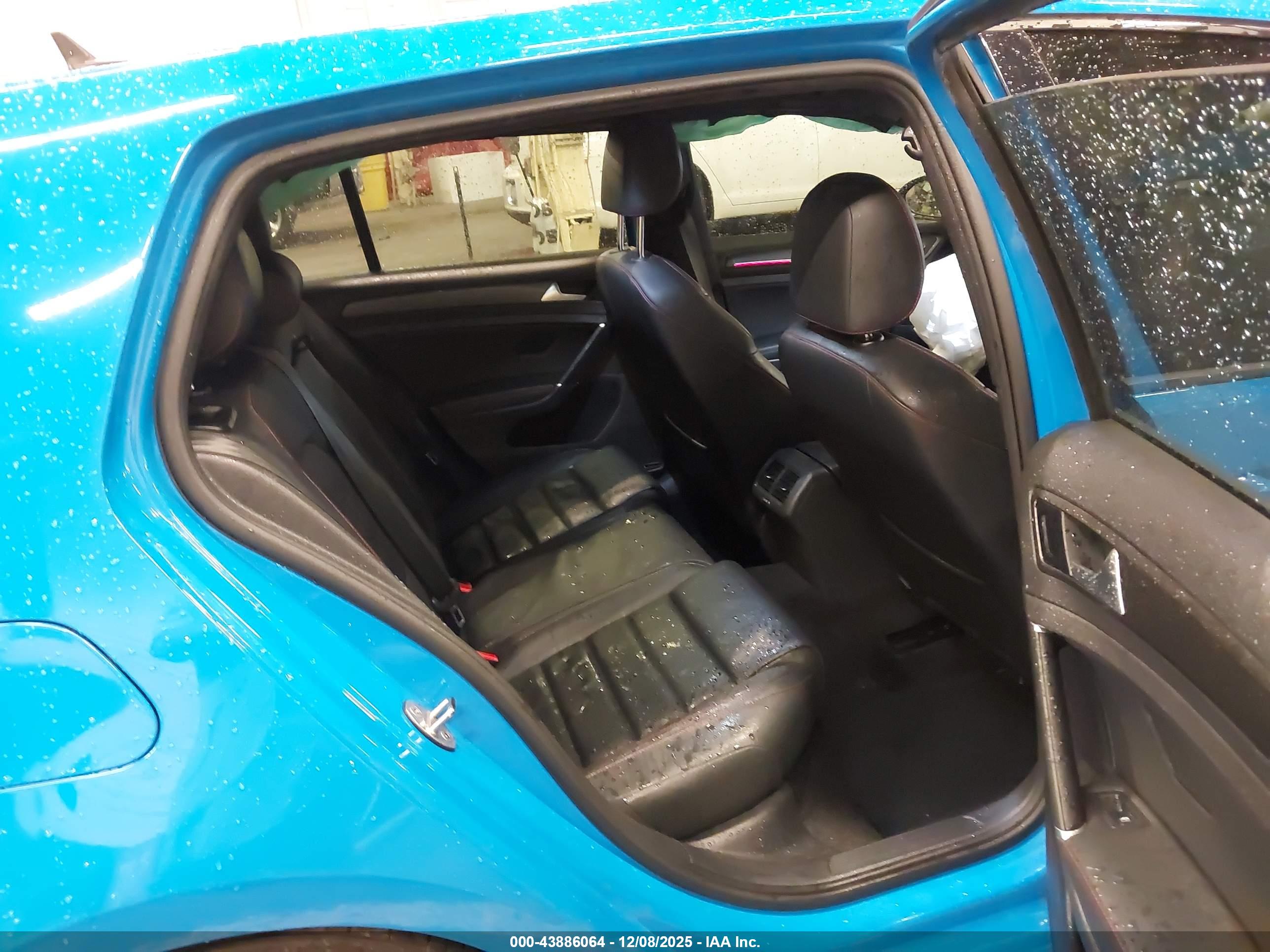 VOLKSWAGEN GOLF image 8