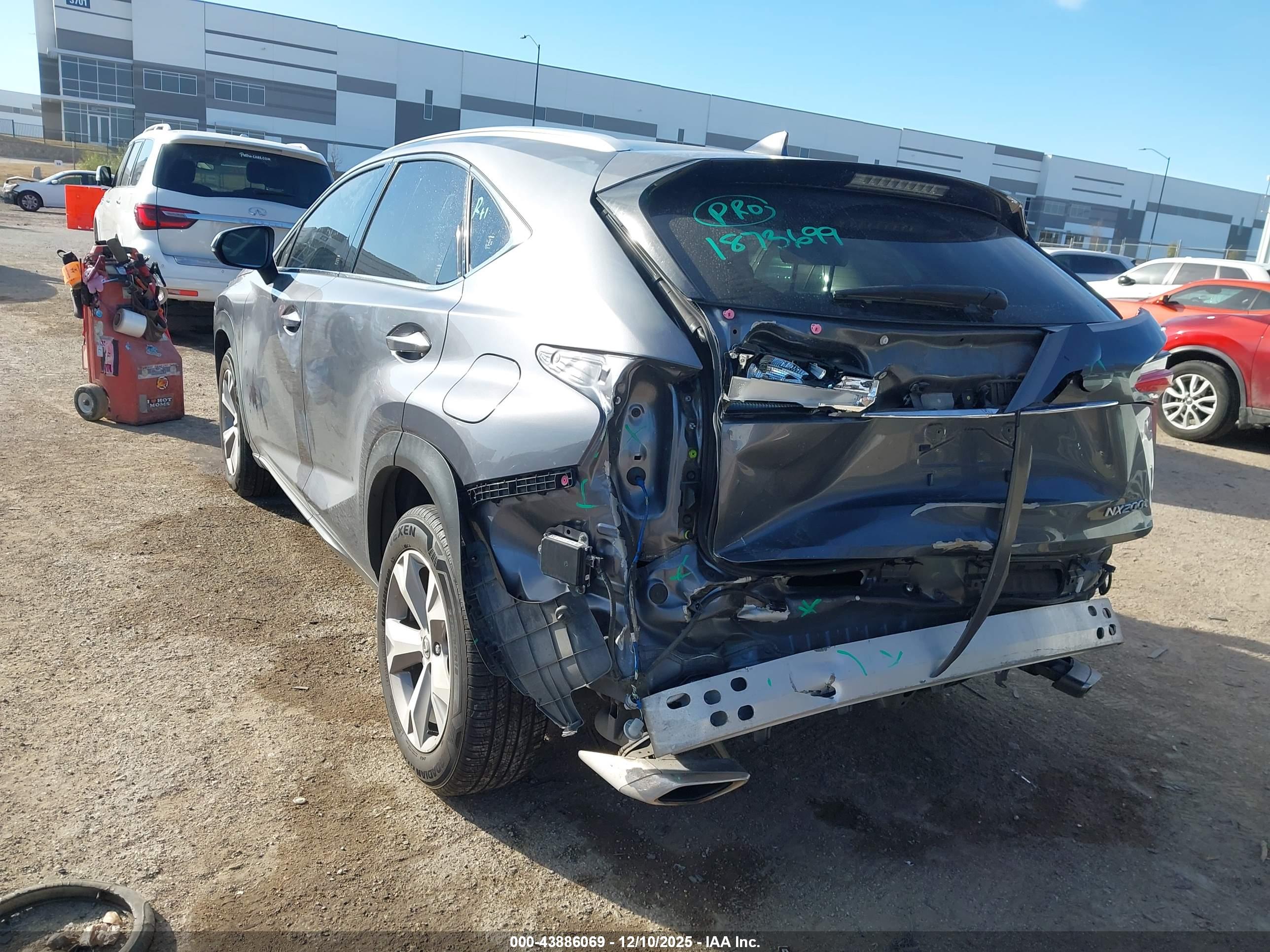 LEXUS NX image 3