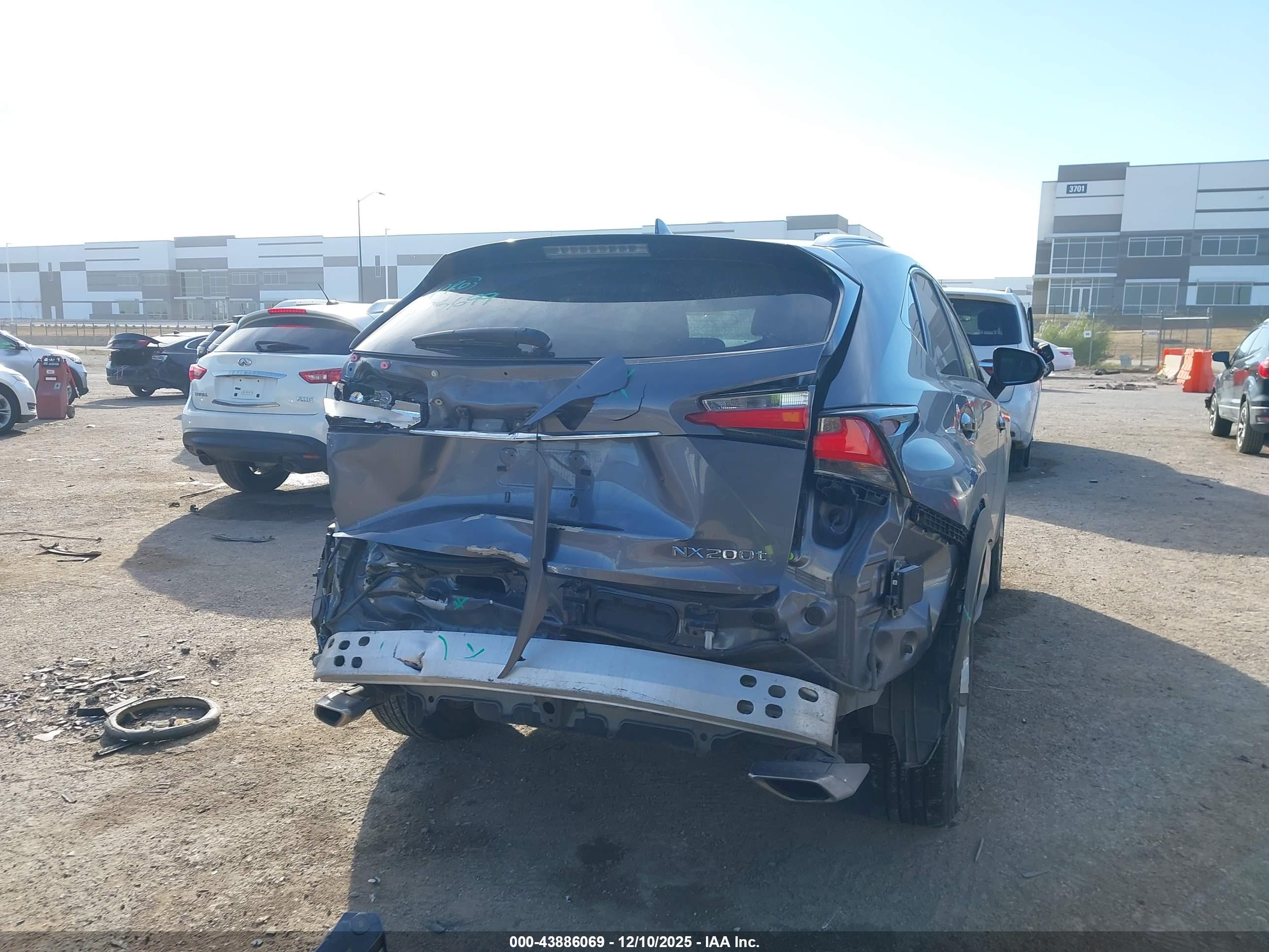 LEXUS NX image 4