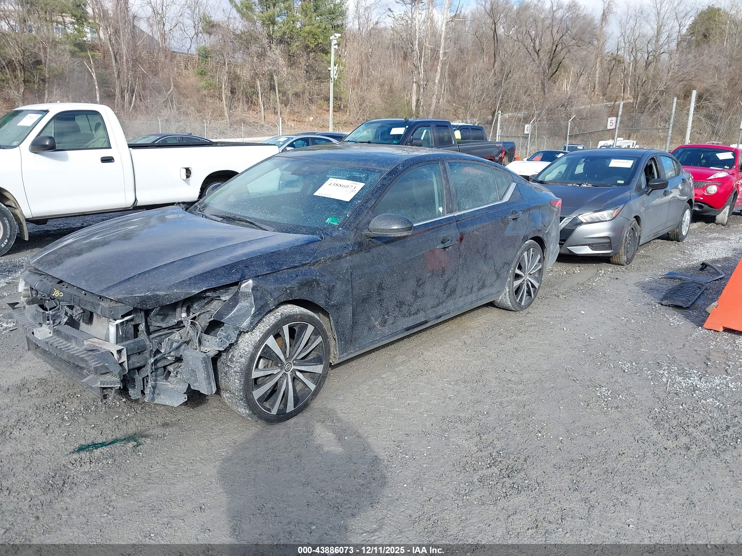 NISSAN ALTIMA image 2