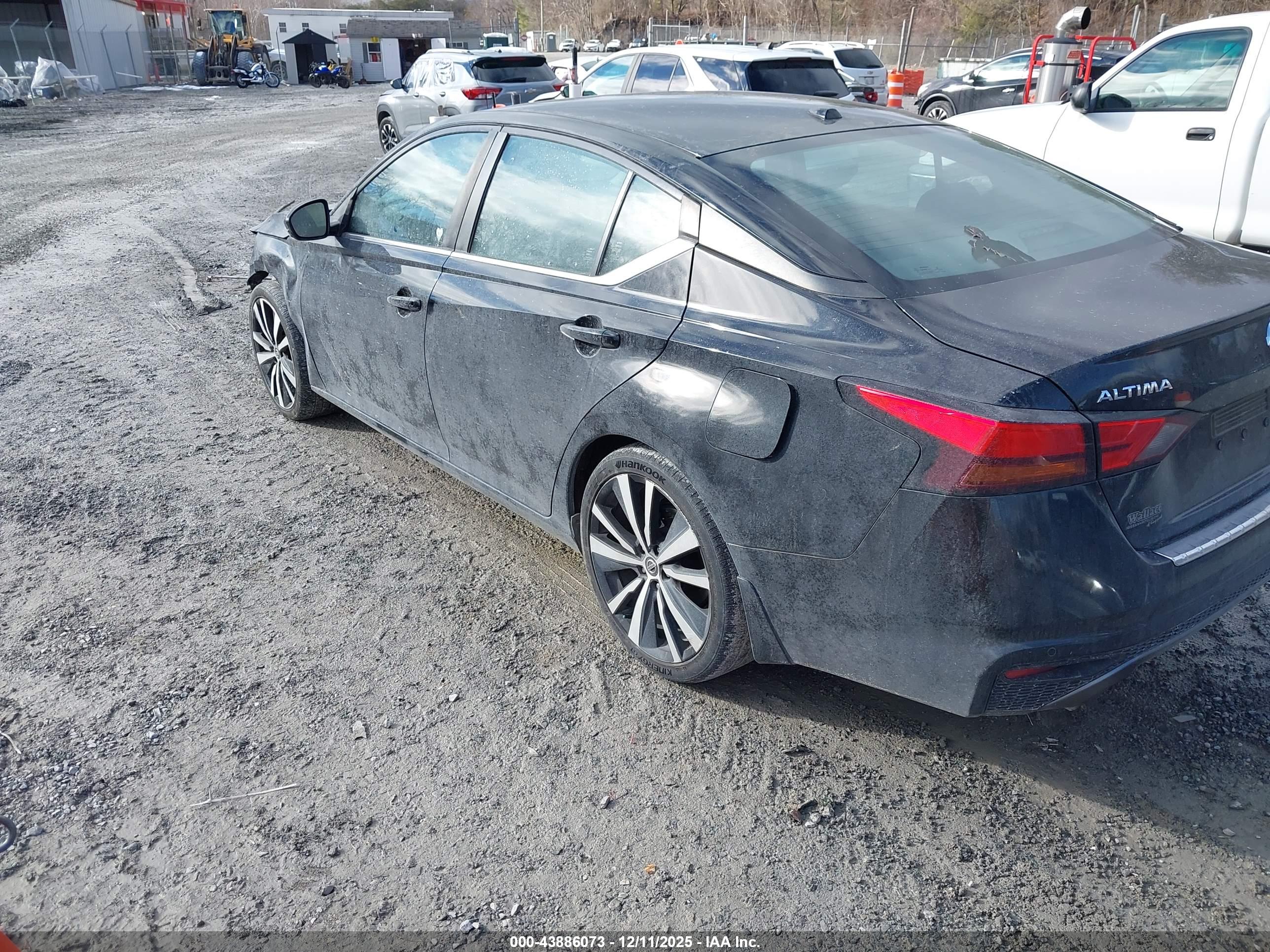 NISSAN ALTIMA image 3