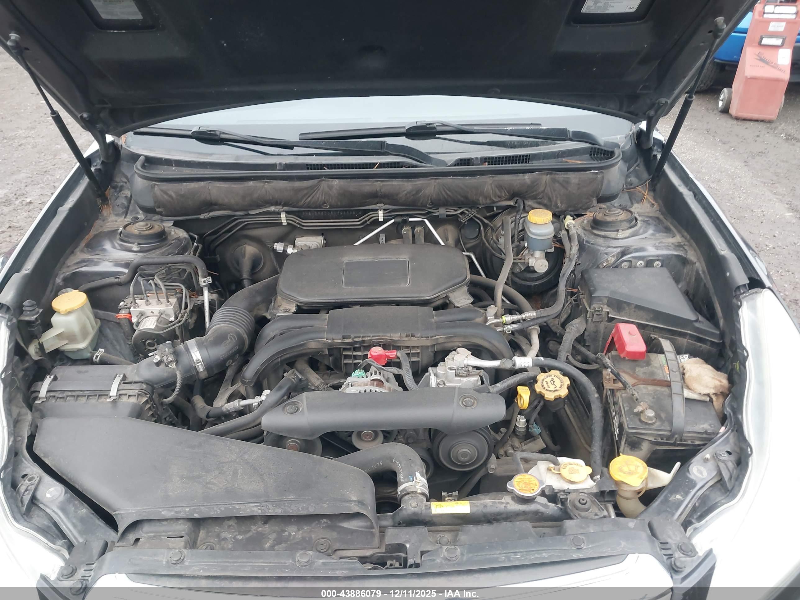 SUBARU OUTBACK image 10