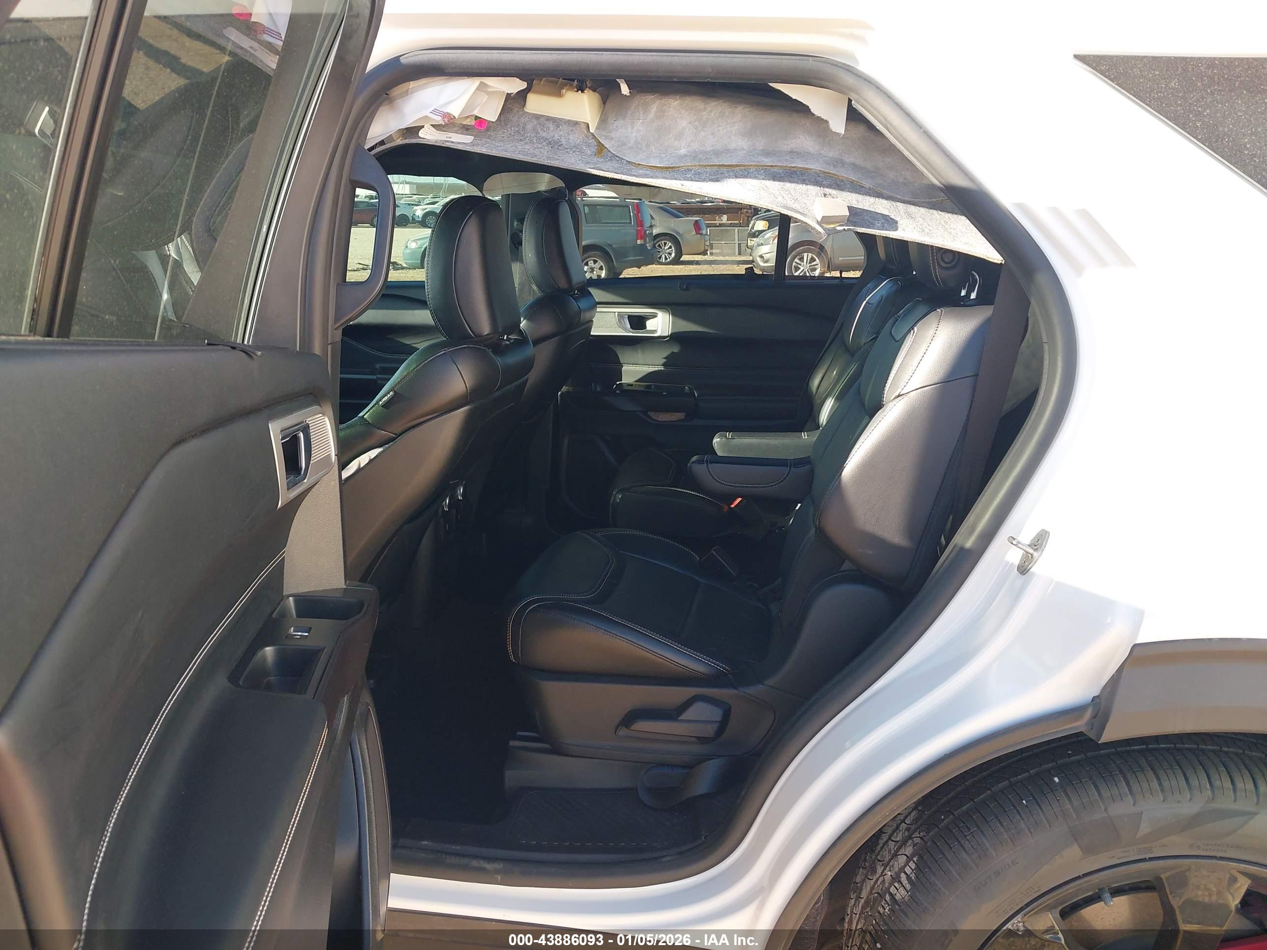 FORD EXPLORER image 8