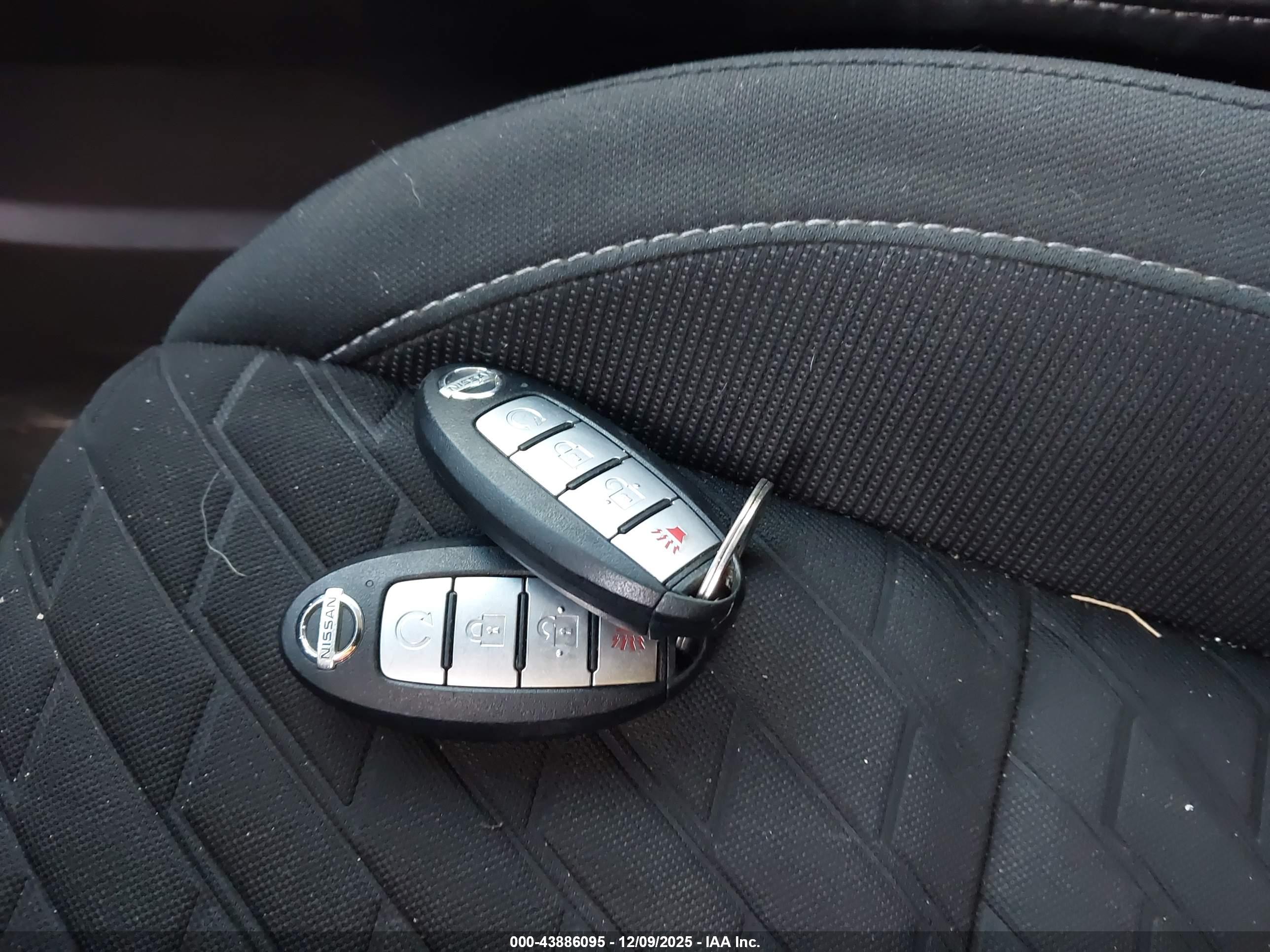 NISSAN KICKS image 11
