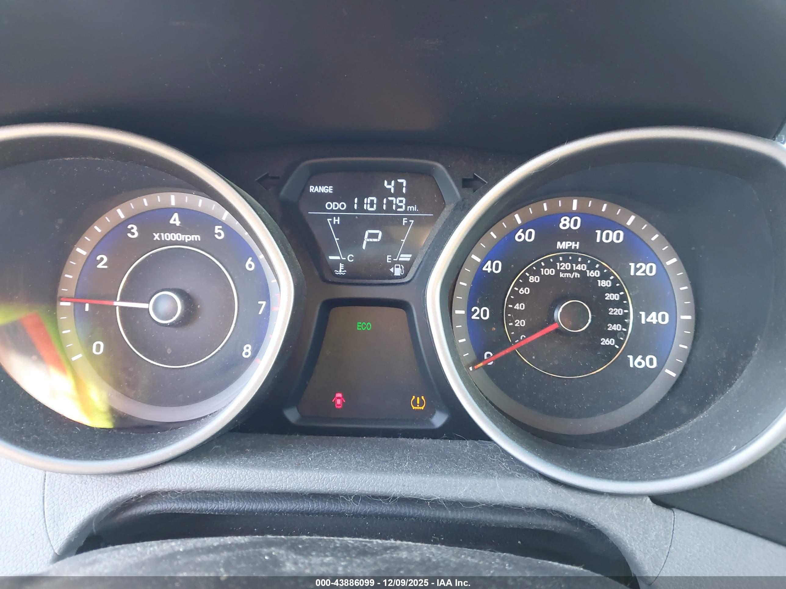 HYUNDAI ELANTRA image 7