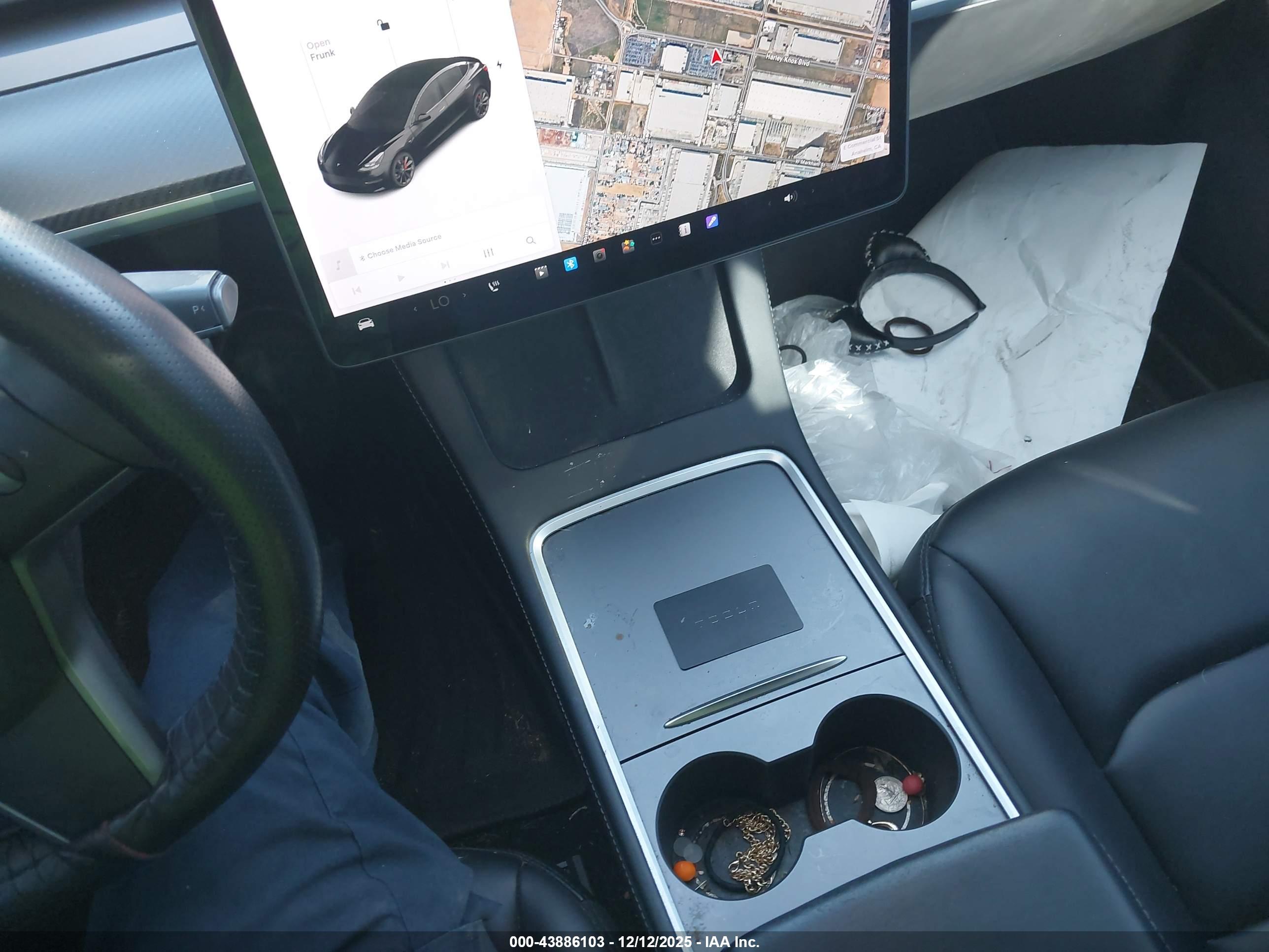 TESLA MODEL image 11