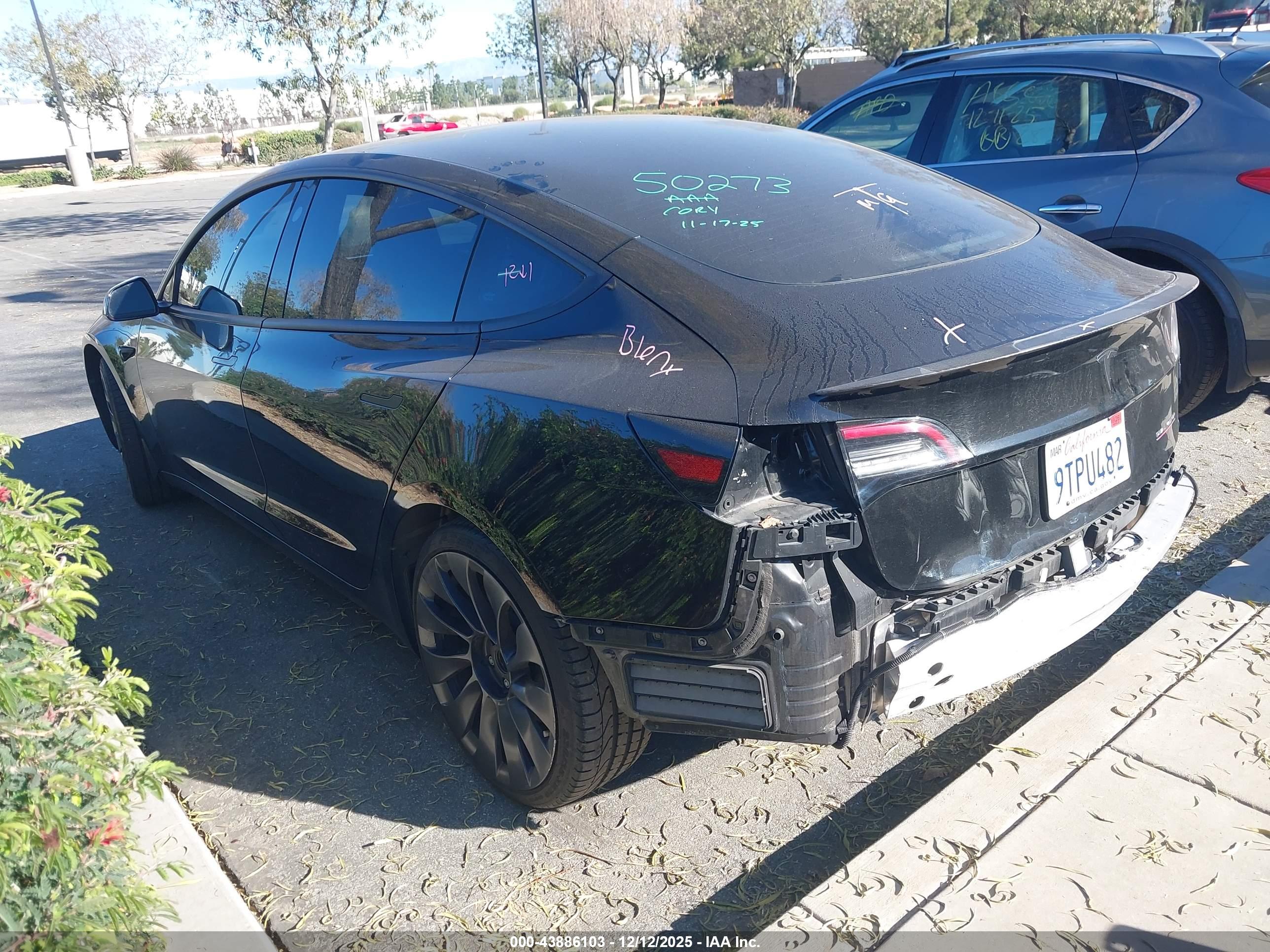 TESLA MODEL image 3