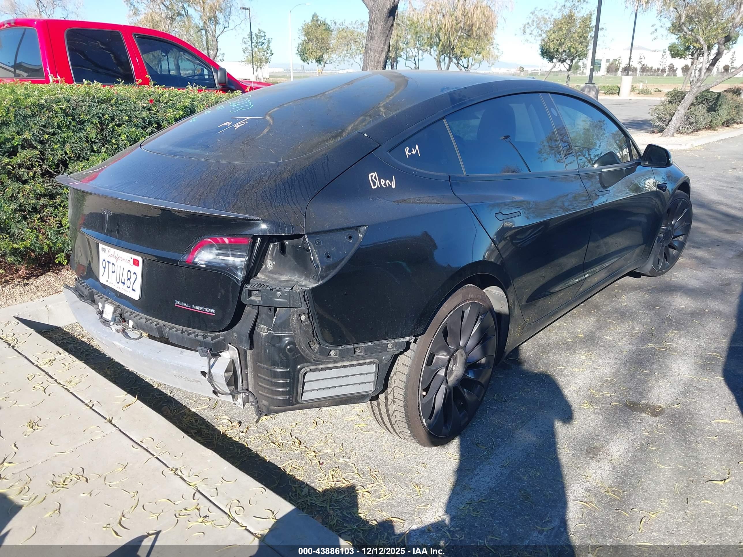 TESLA MODEL image 4