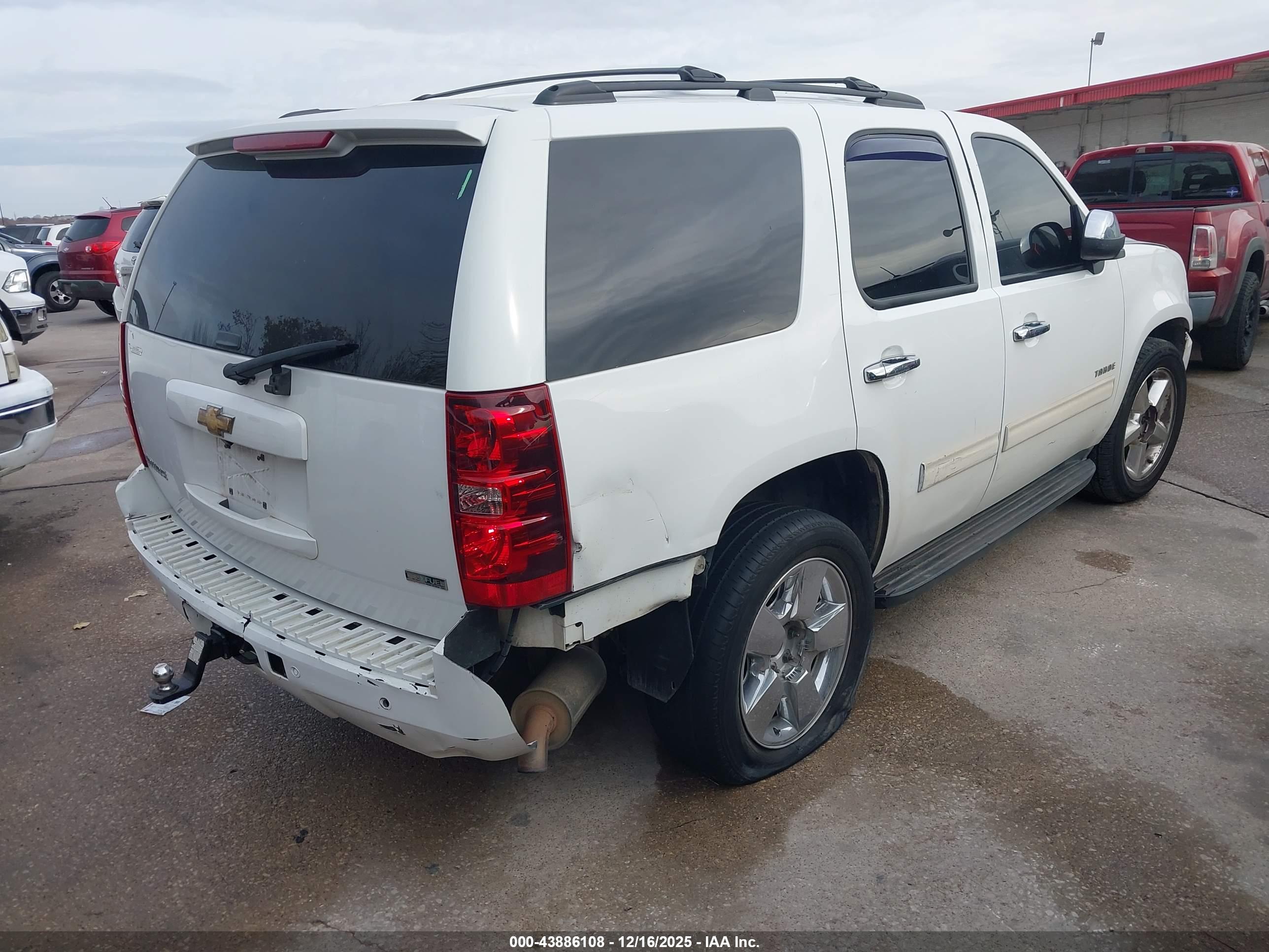 CHEVROLET TAHOE image 4