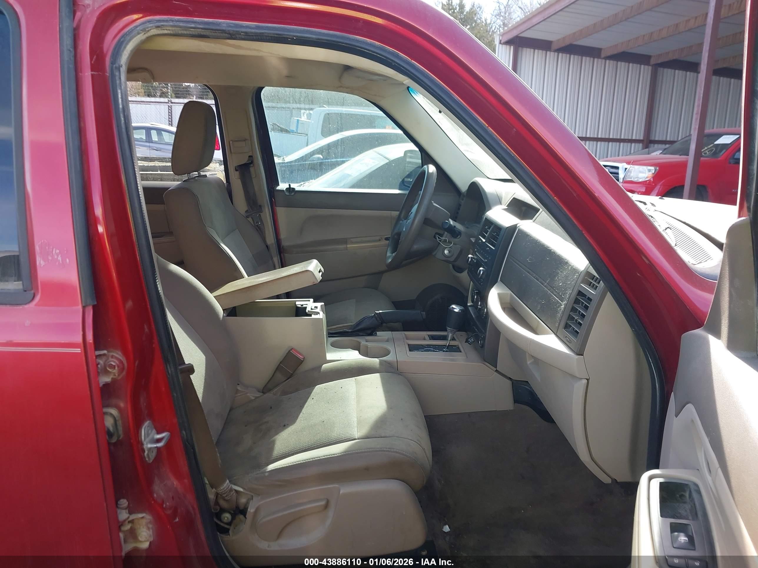 JEEP LIBERTY image 5