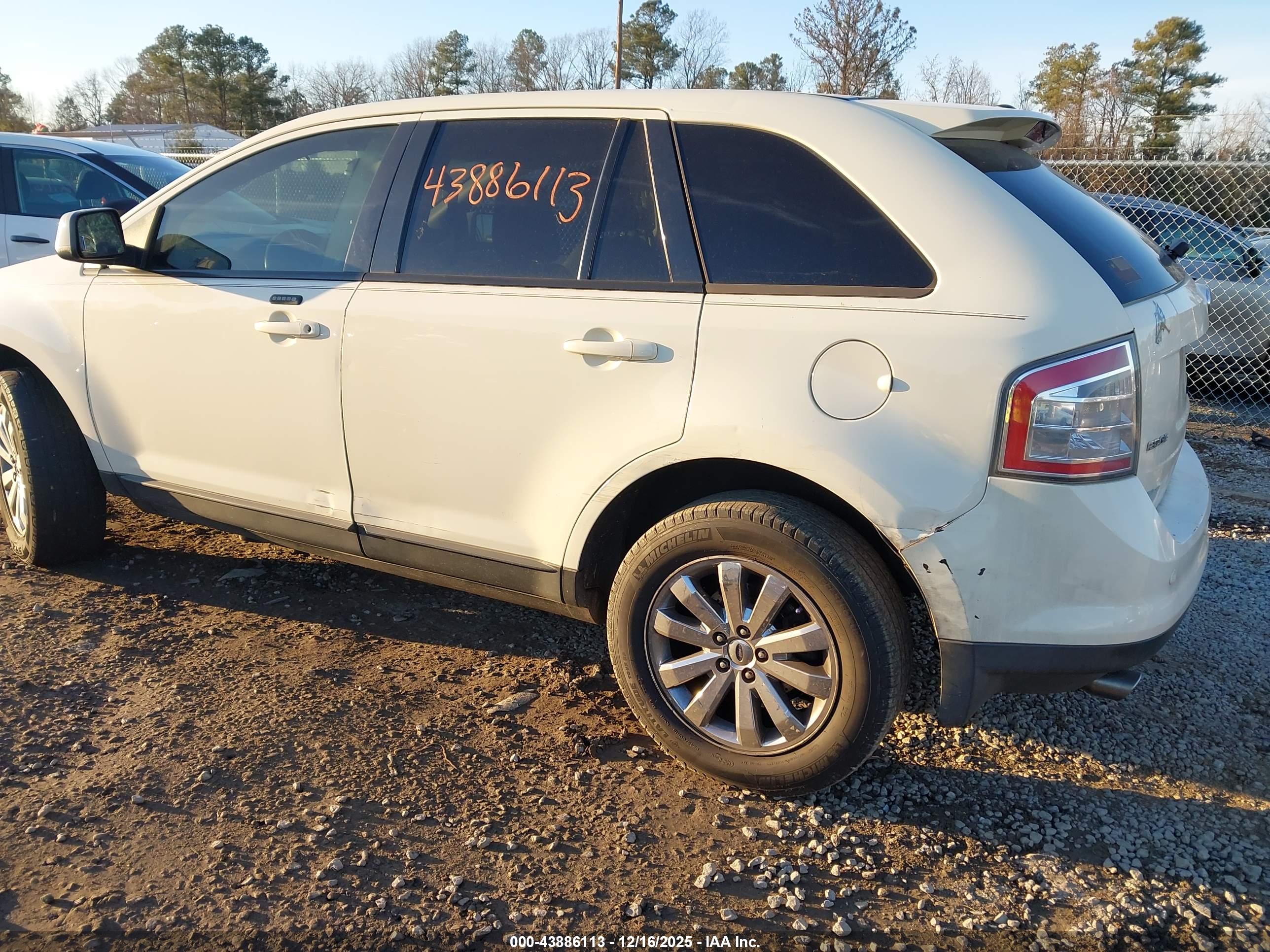 FORD EDGE image 6