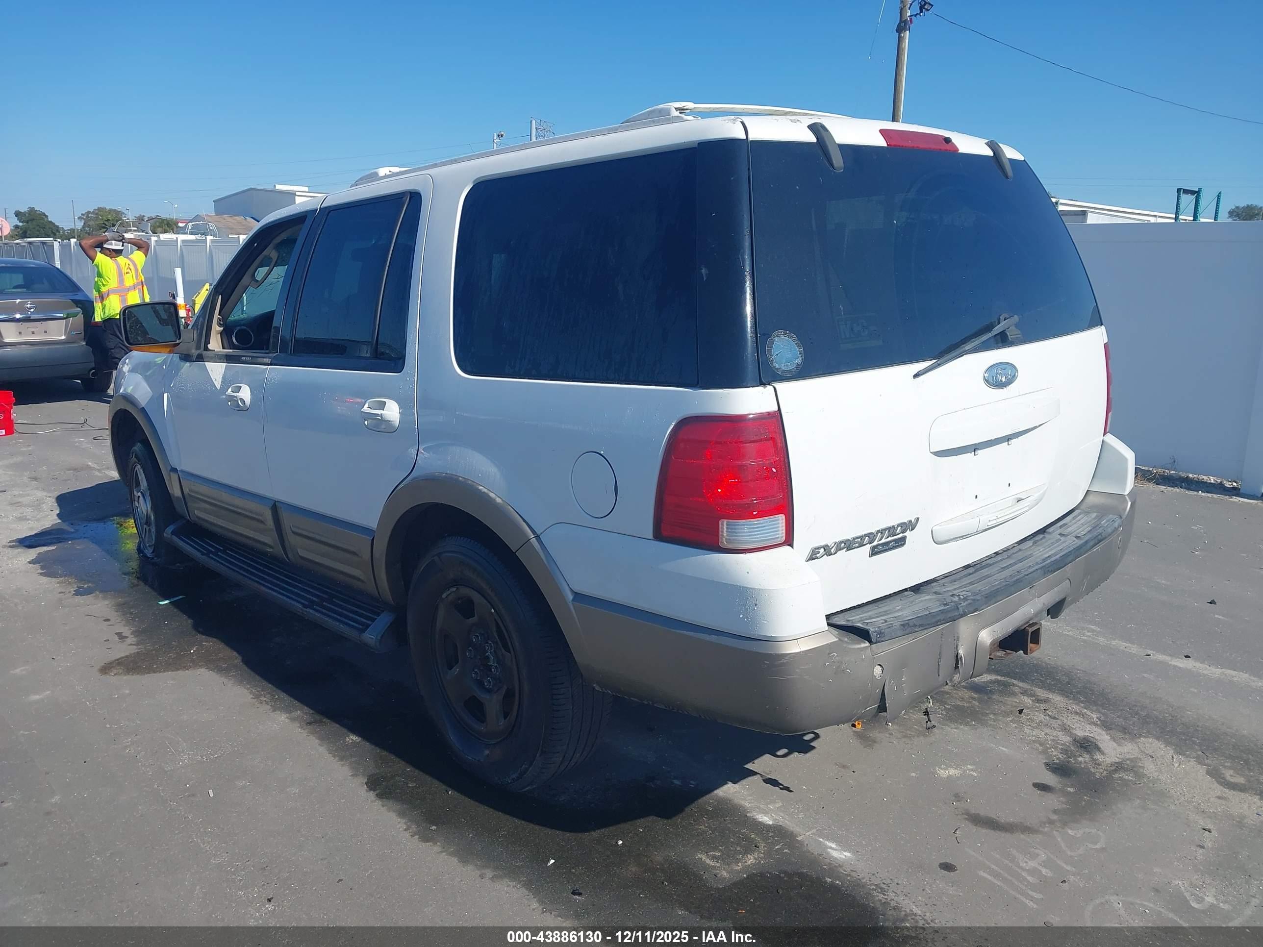 FORD EXPEDITION image 3