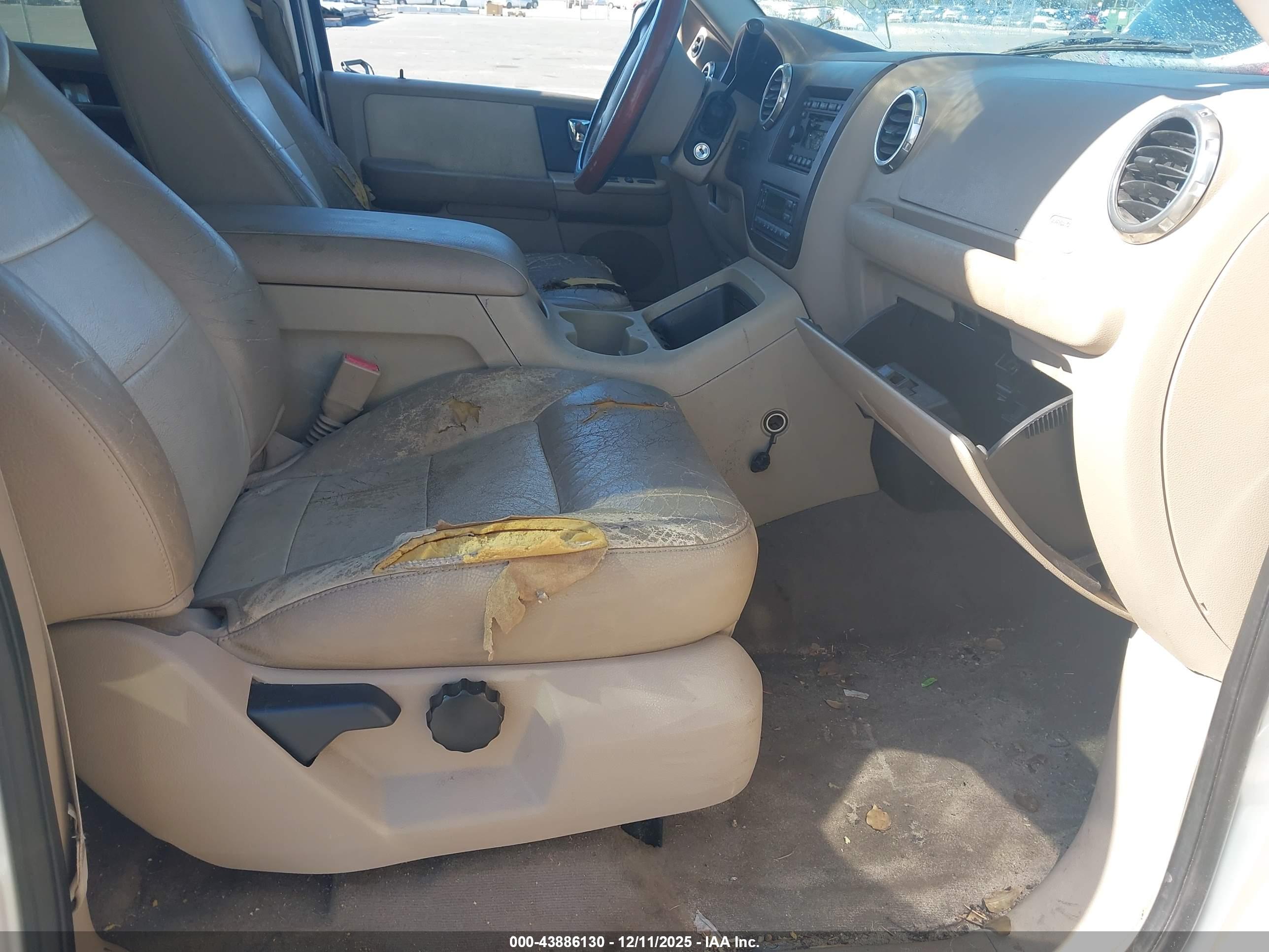 FORD EXPEDITION image 5