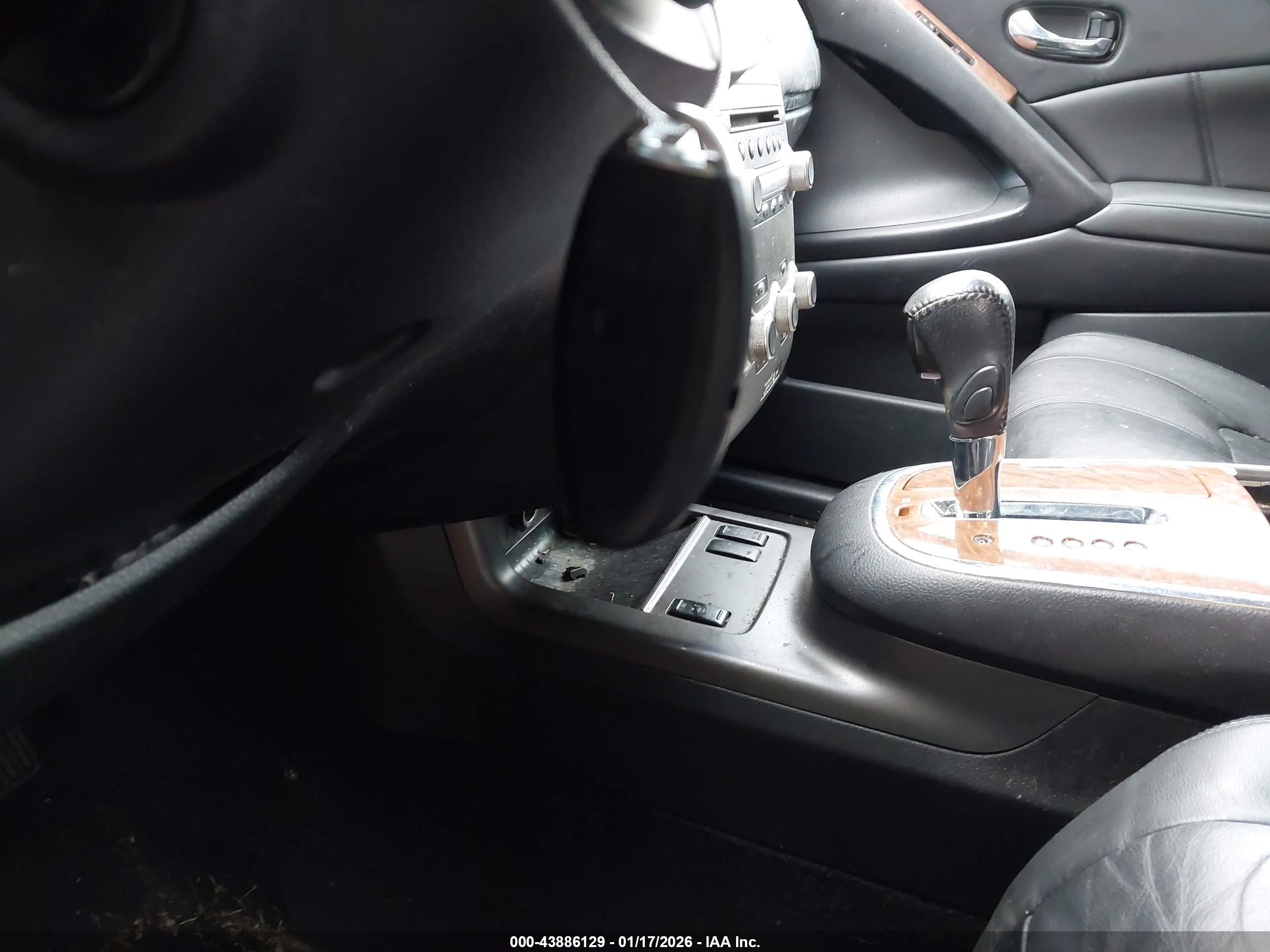 NISSAN MURANO image 11