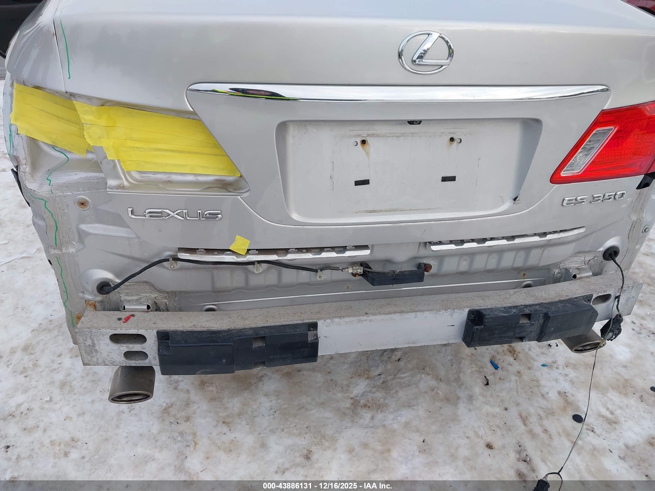 LEXUS ES image 6