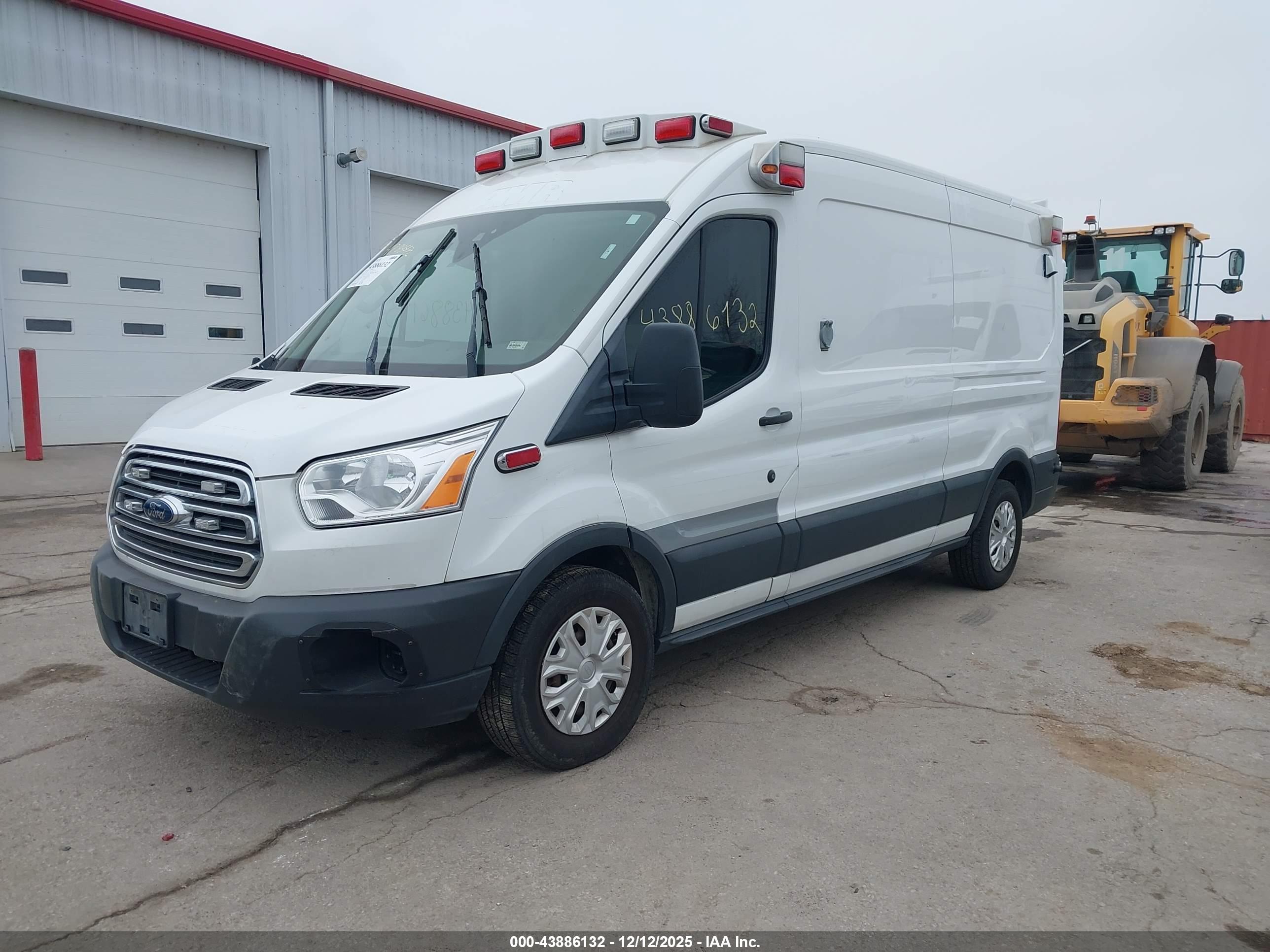 FORD TRANSIT-250 image 2