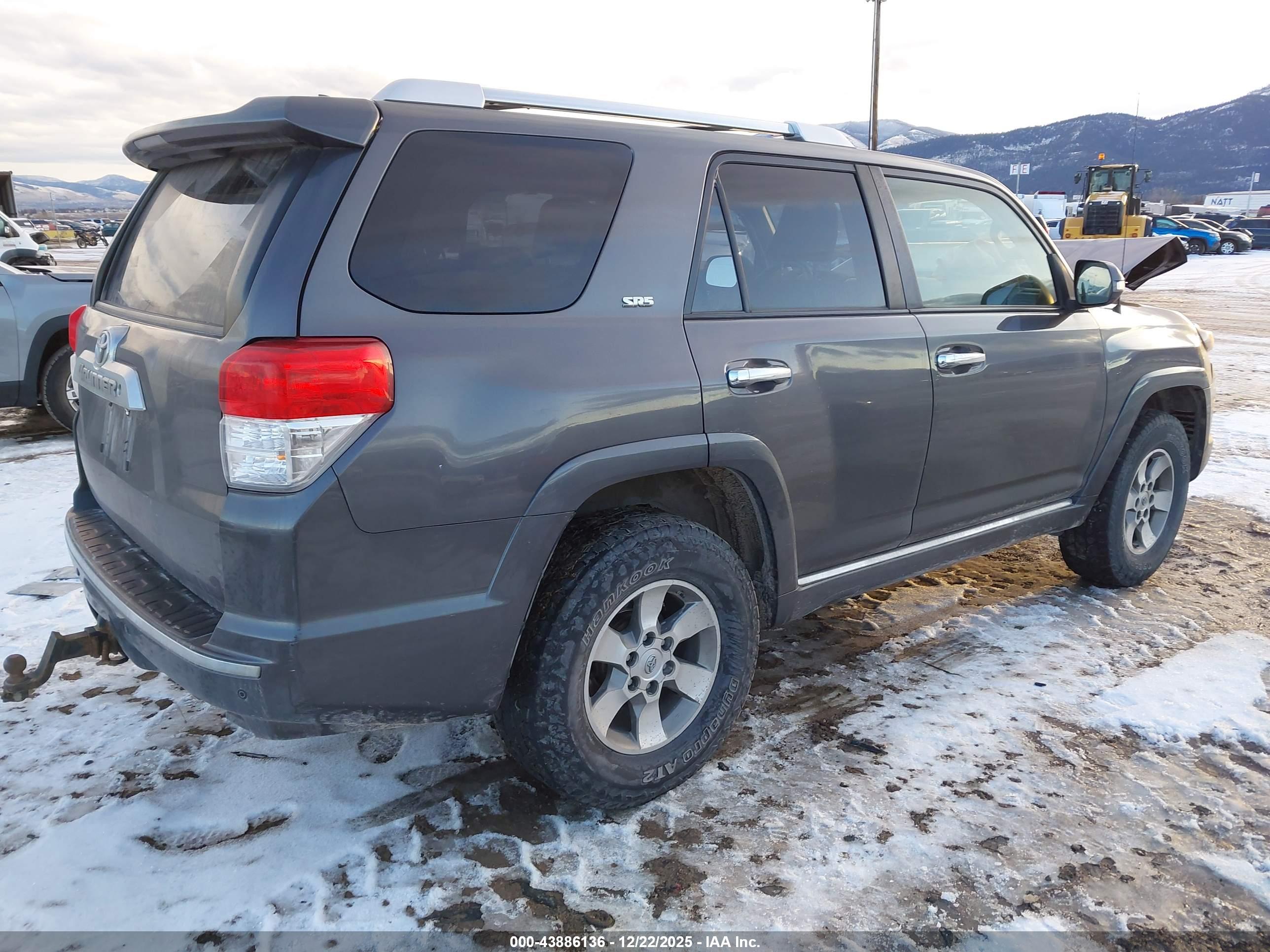 TOYOTA 4RUNNER image 4