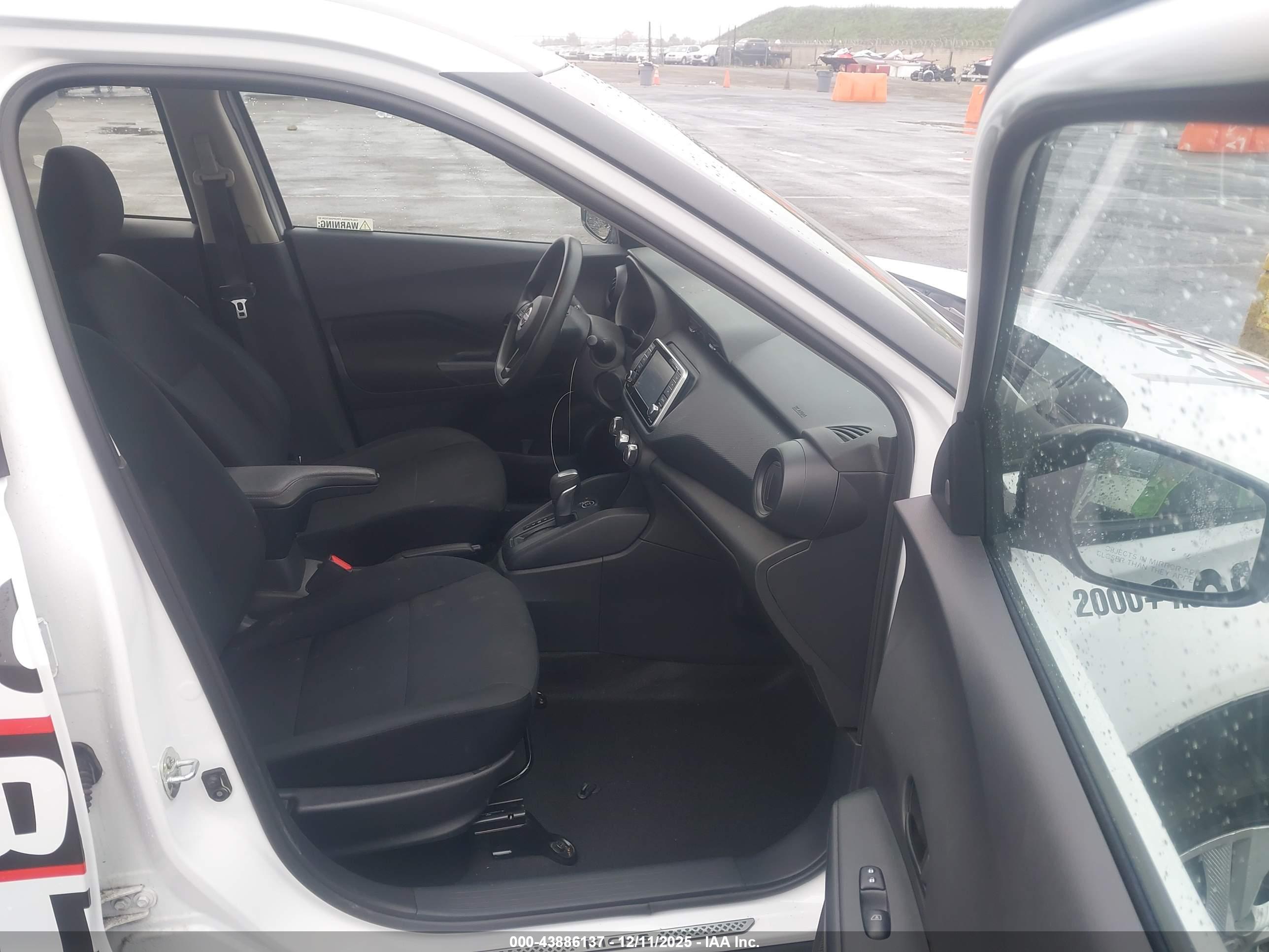 NISSAN KICKS image 5