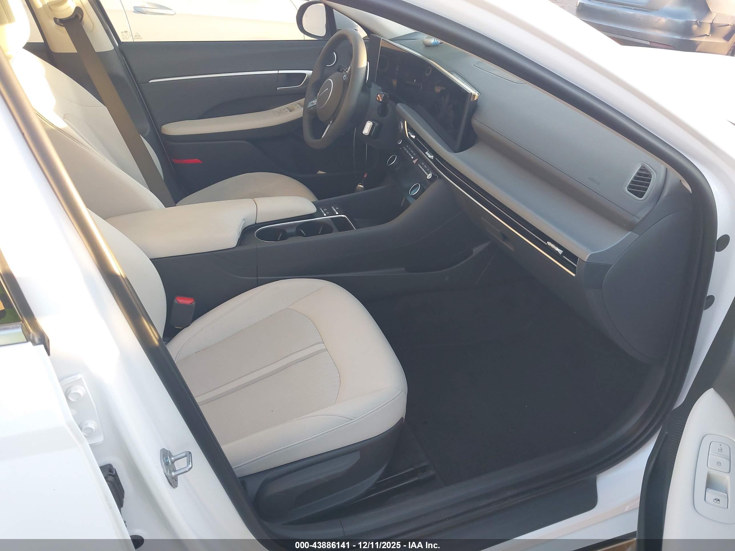 HYUNDAI SONATA image 5