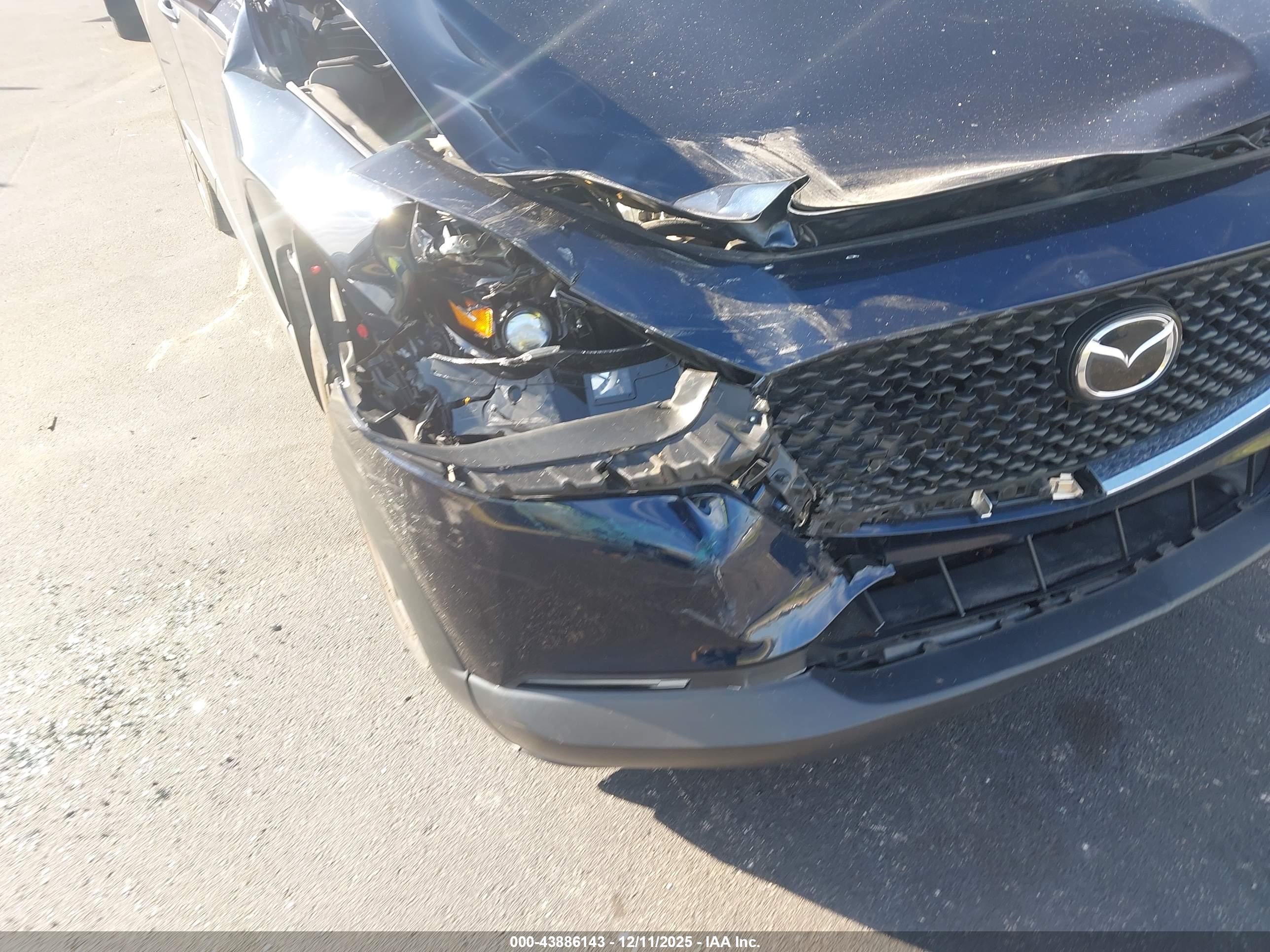 MAZDA CX-30 image 6