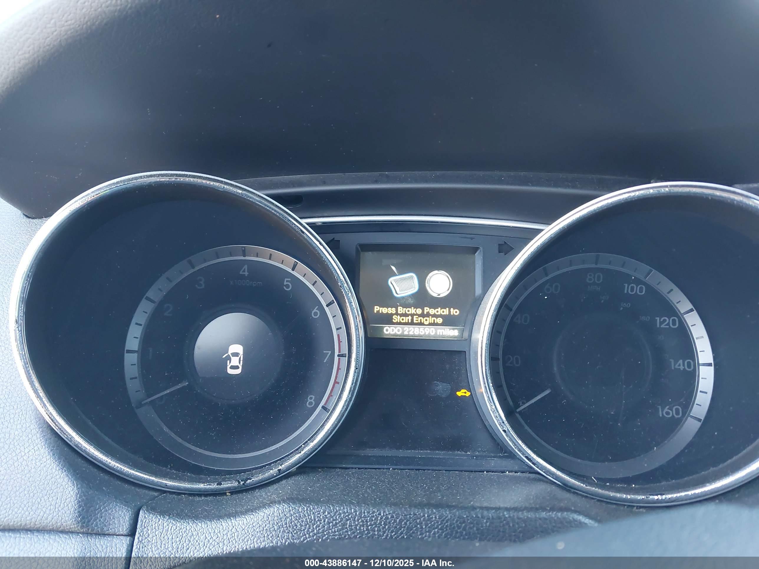 HYUNDAI SONATA image 7
