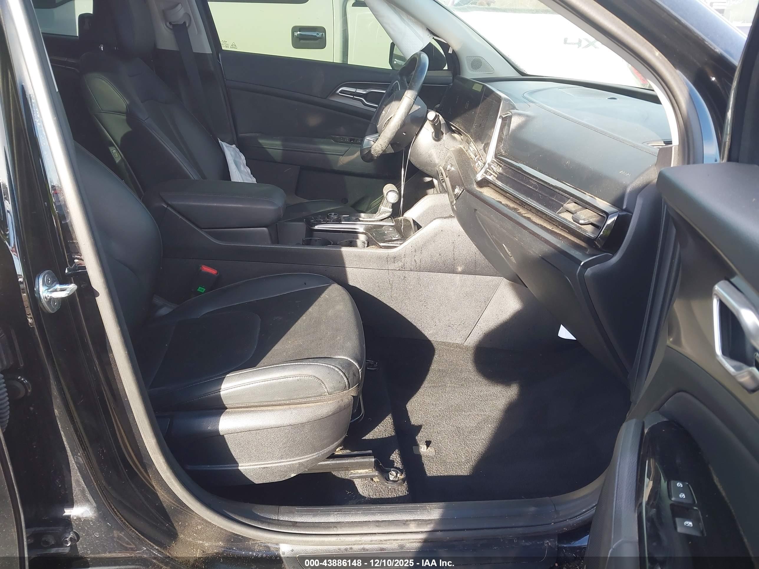 KIA SPORTAGE image 5