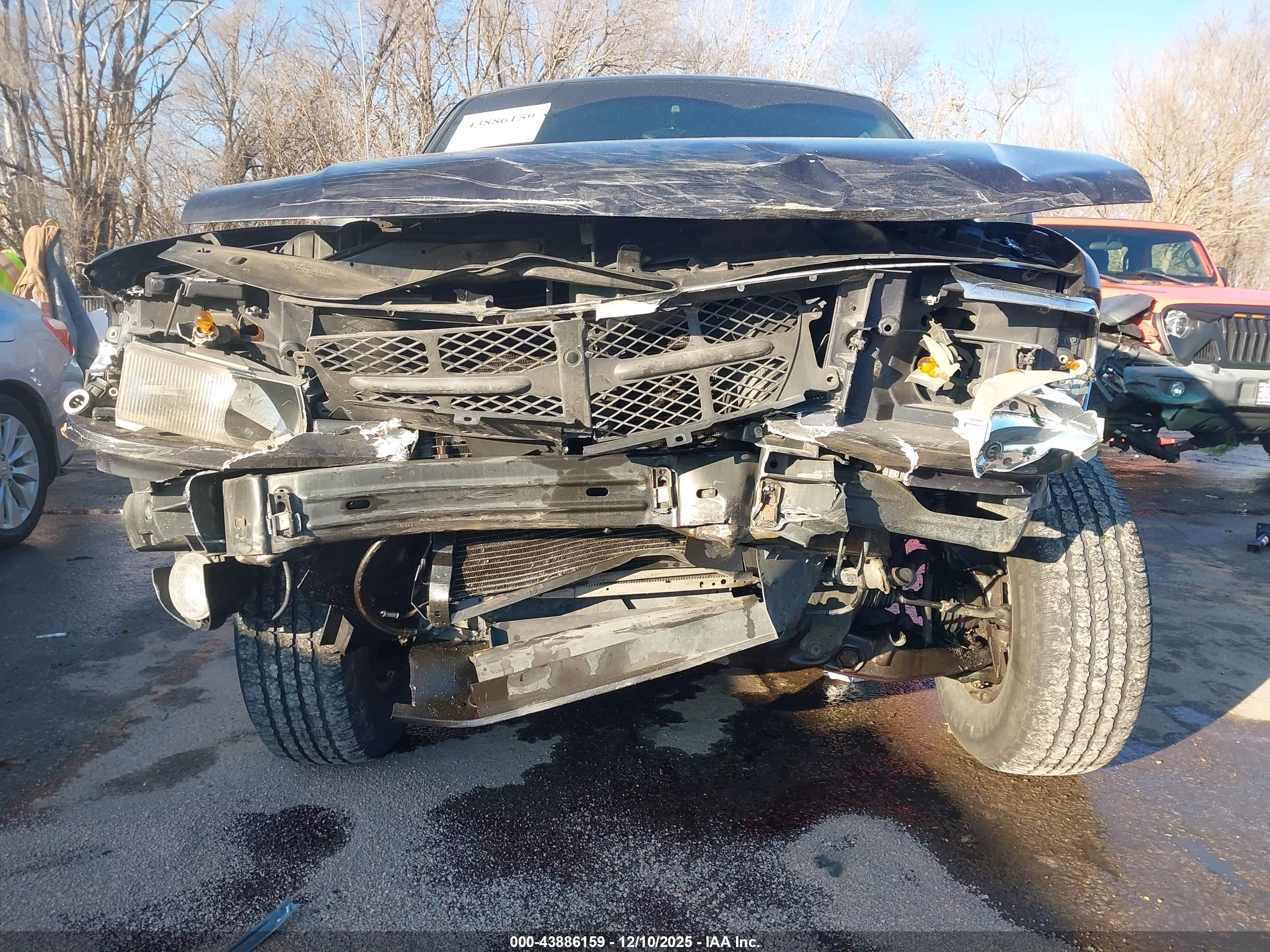 FORD EXPLORER image 6