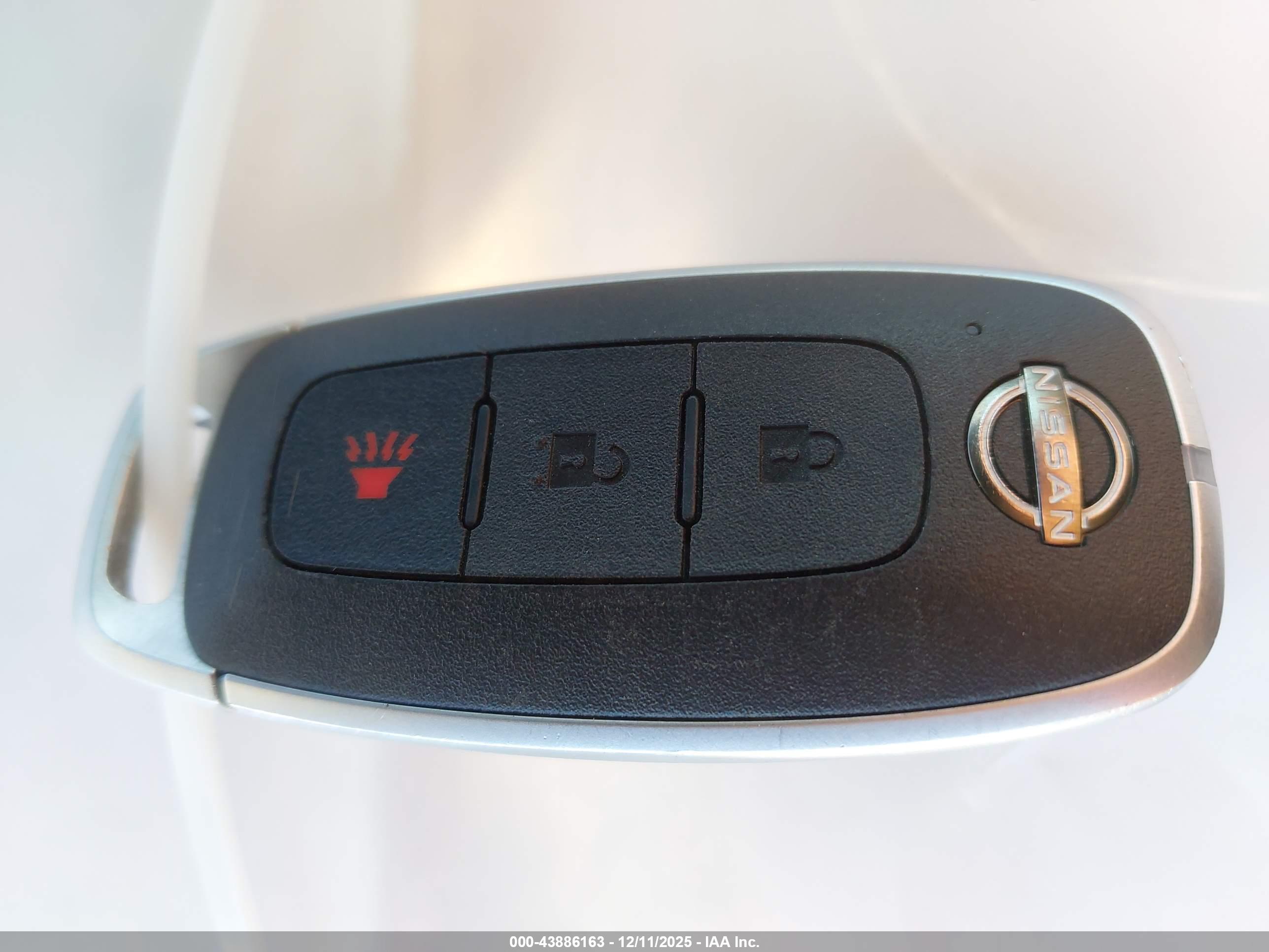 NISSAN KICKS image 11