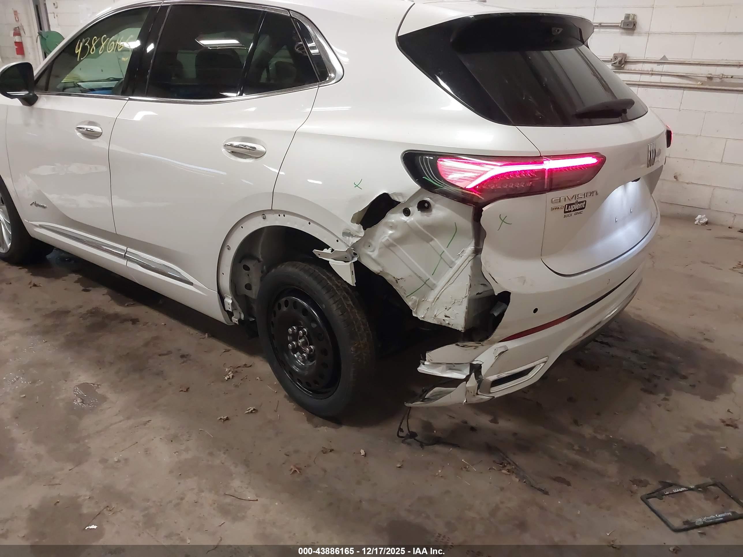 BUICK ENVISION image 6