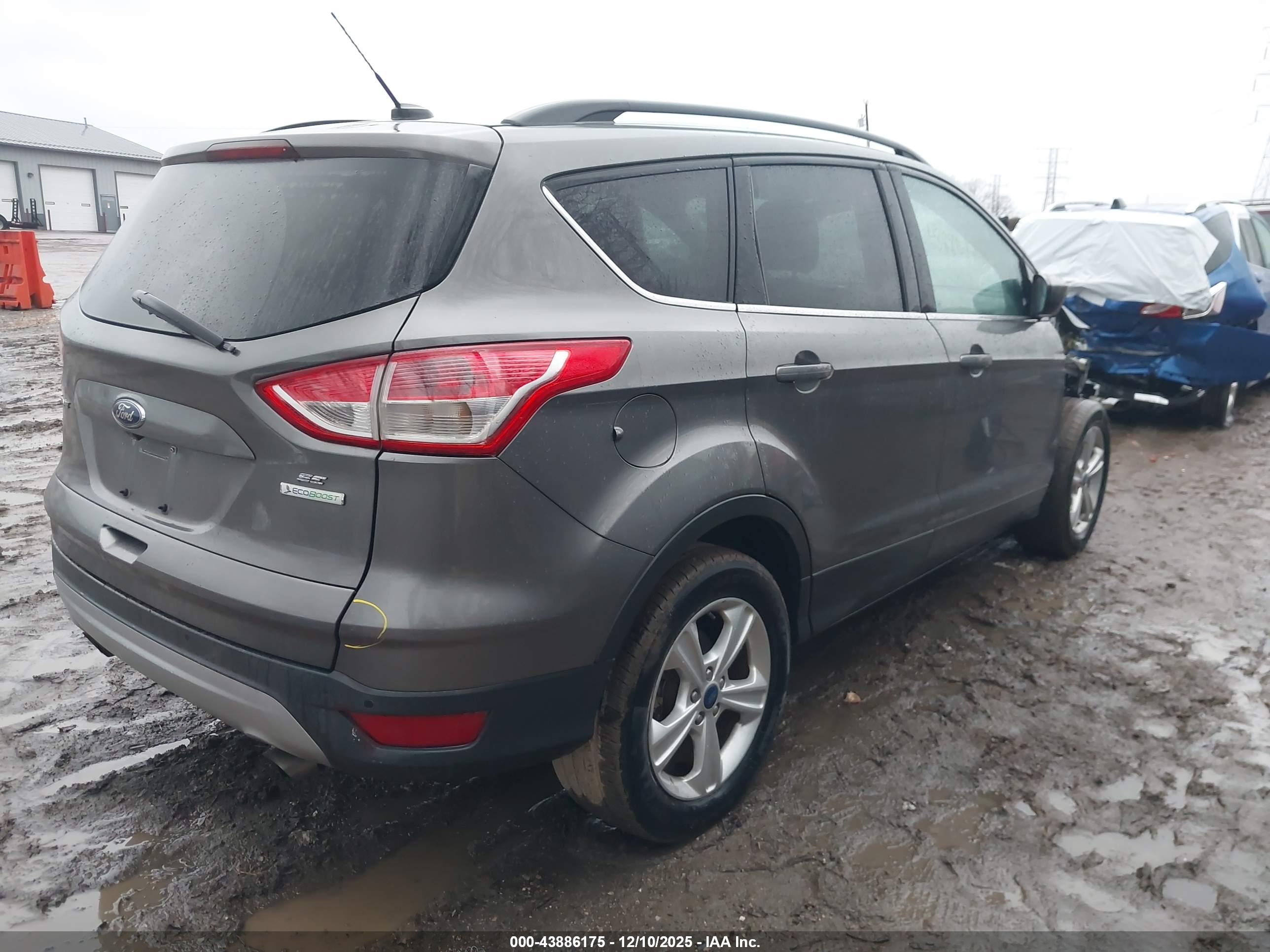 FORD ESCAPE image 4