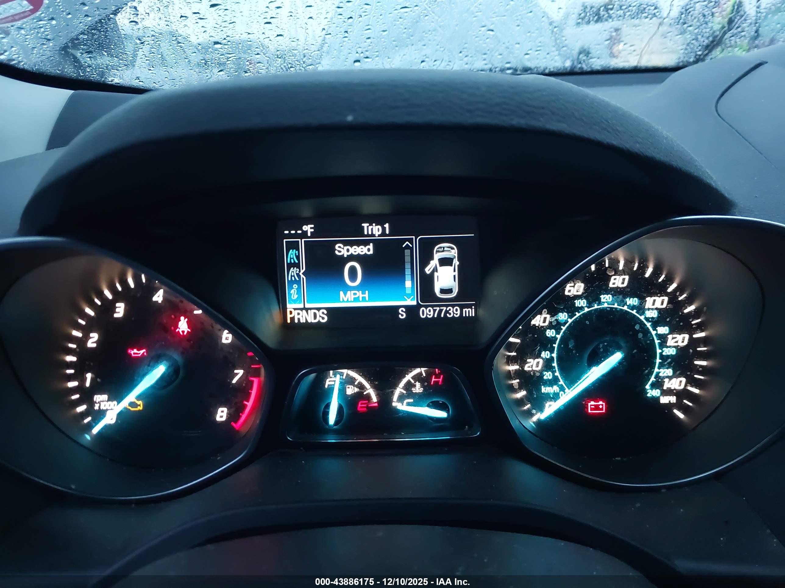 FORD ESCAPE image 7