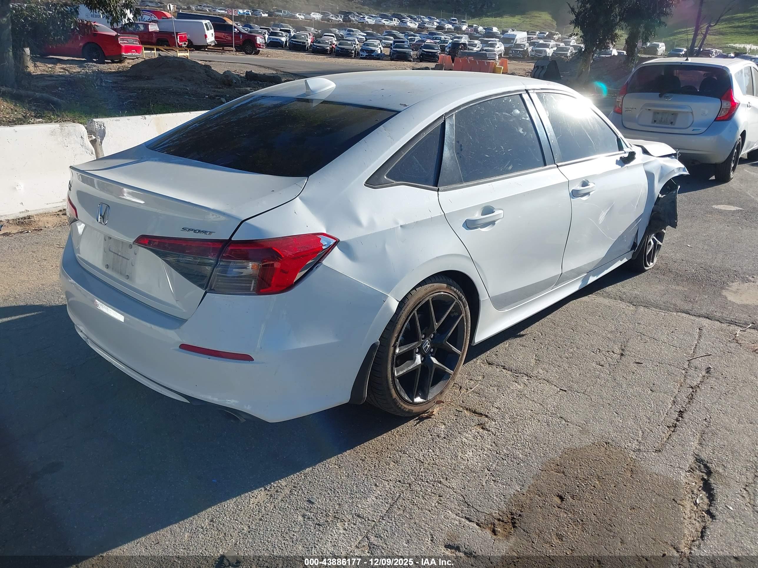 HONDA CIVIC image 4