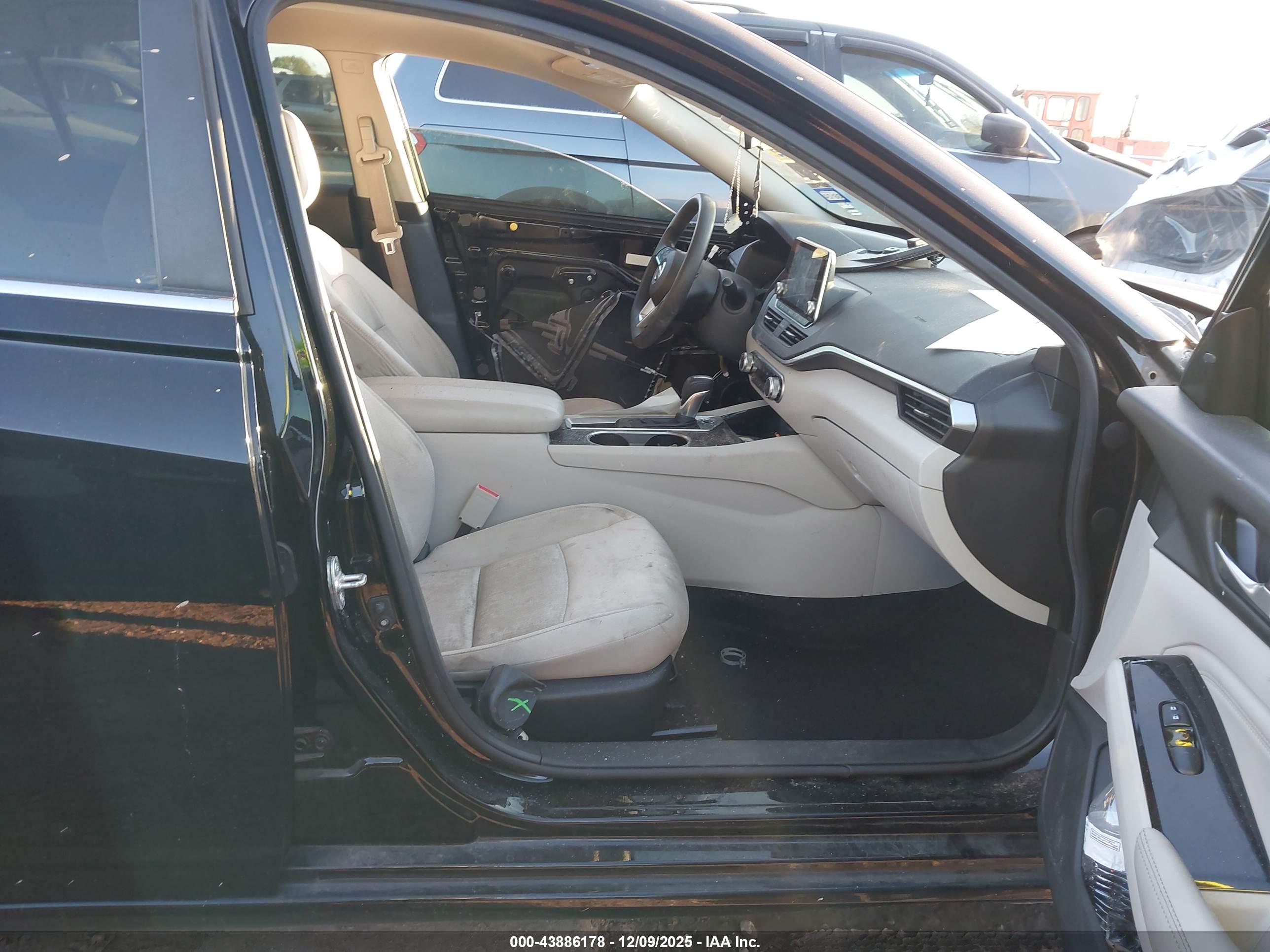 NISSAN ALTIMA image 5